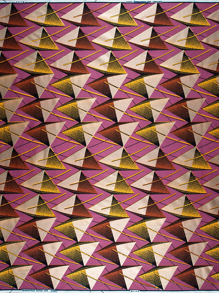 Vibrant geometric-patterned fabric triangles gold wax hollandais vlw4168.019