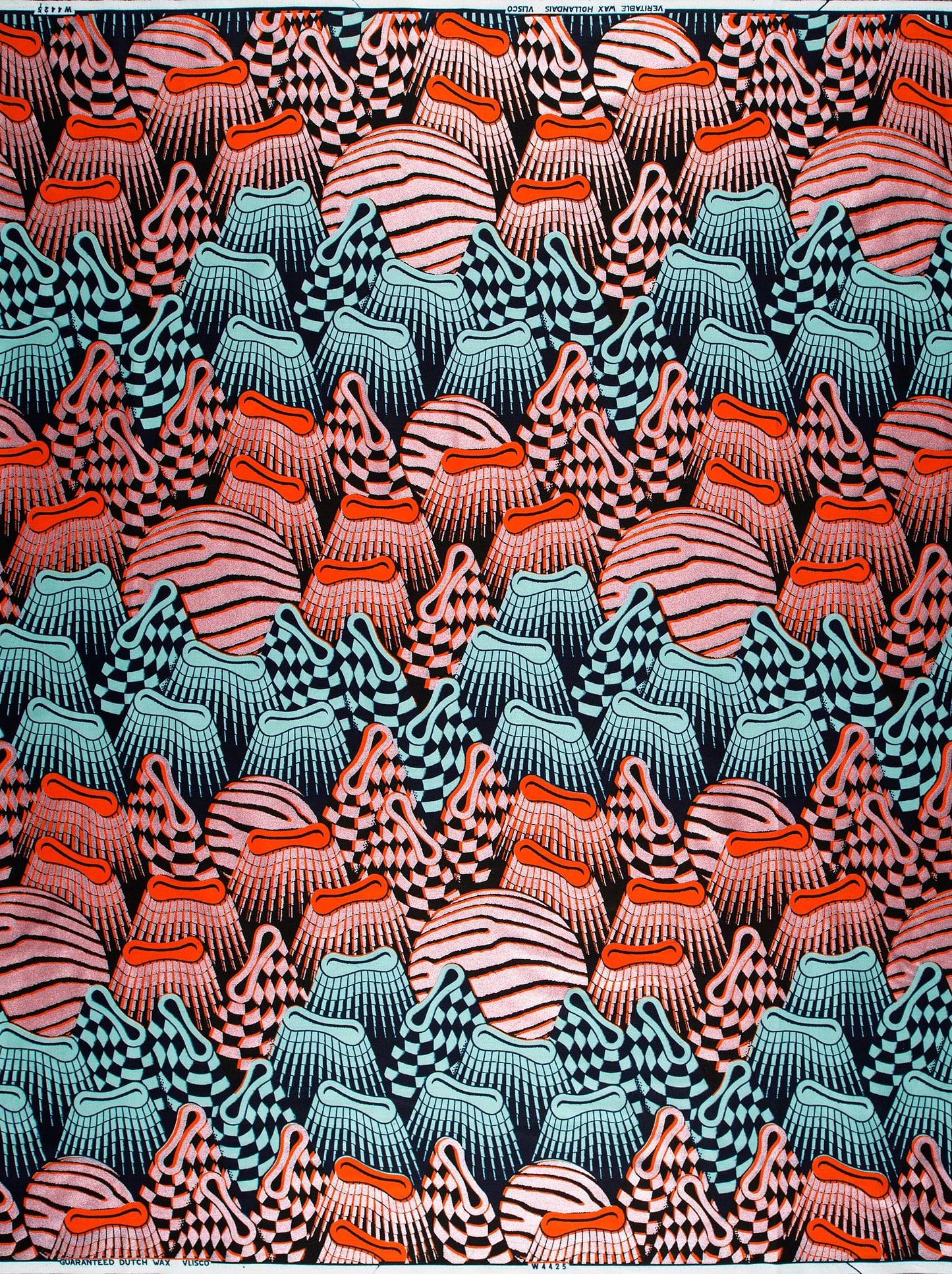Vibrant geometrically patterned fabric motifs wax hollandais vlw4425.019