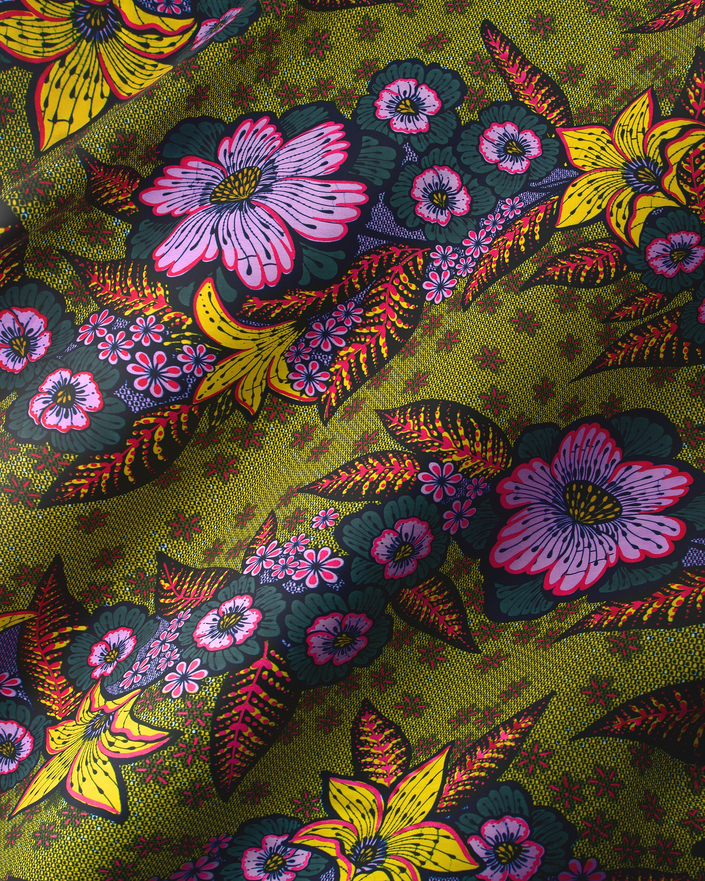 Vibrant floral-patterned fabric olive green satin royal vlw4754.001