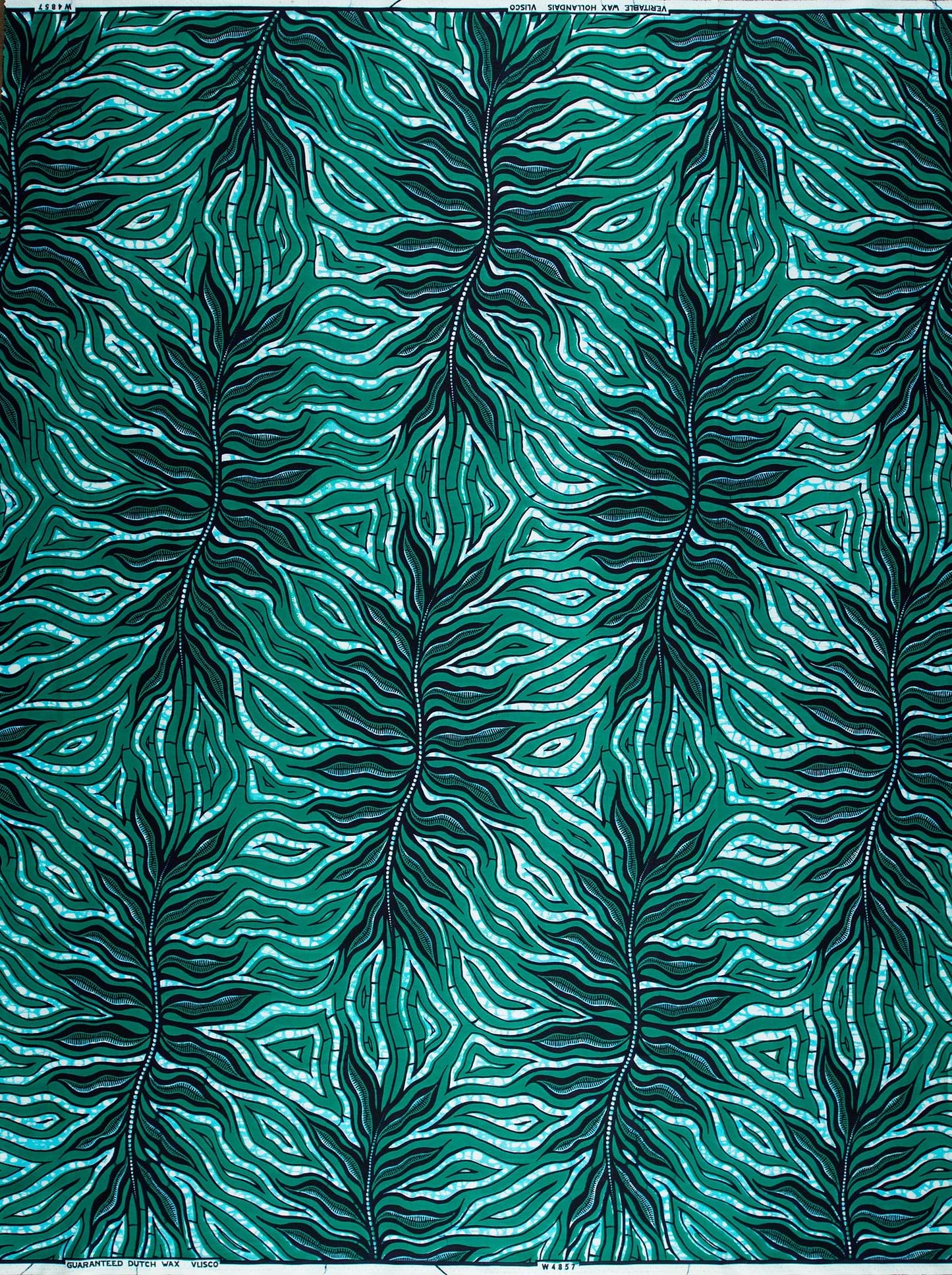 Vibrant emerald green fabric bold wax hollandais vlw4857.026