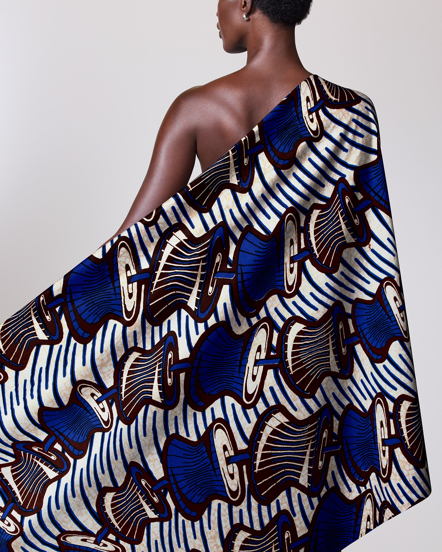 Vibrant blue brown white patterned wax hollandais vlw6165.009