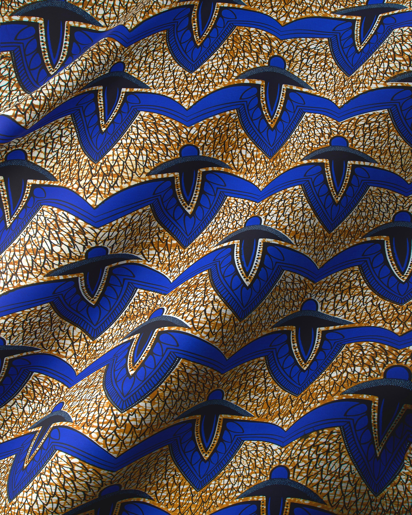 Blue black patterned fabric intricate wax hollandais vlw7312.003