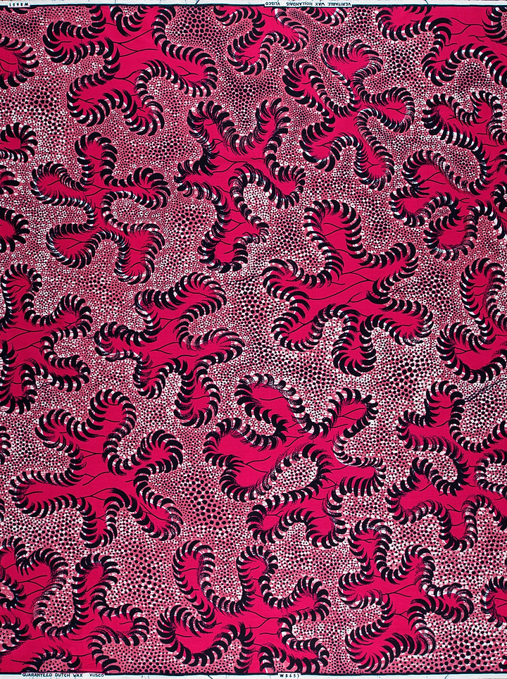 Vibrant red fabric bold black wax hollandais vlw8651.001