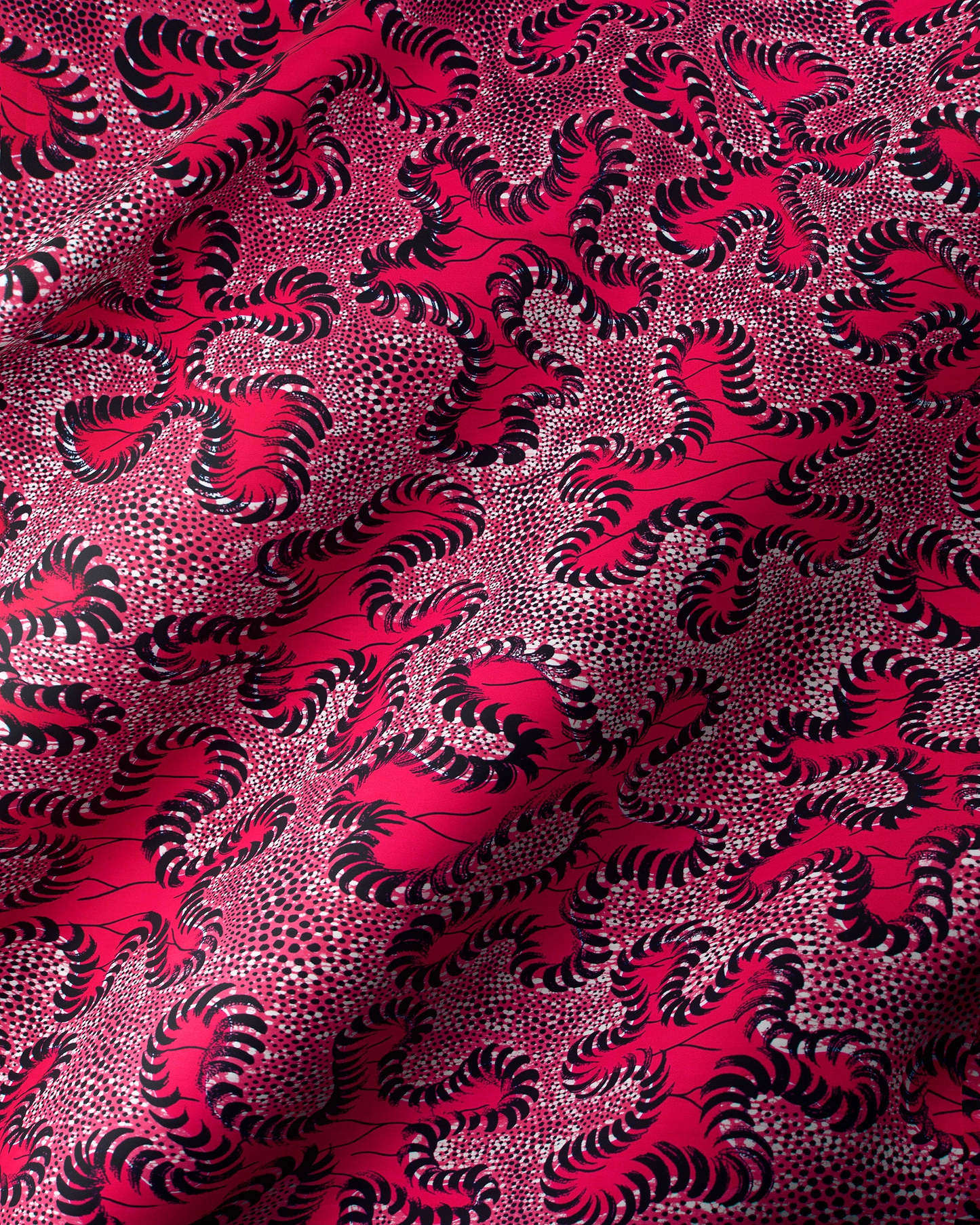 Vibrant red fabric bold black wax hollandais vlw8651.001