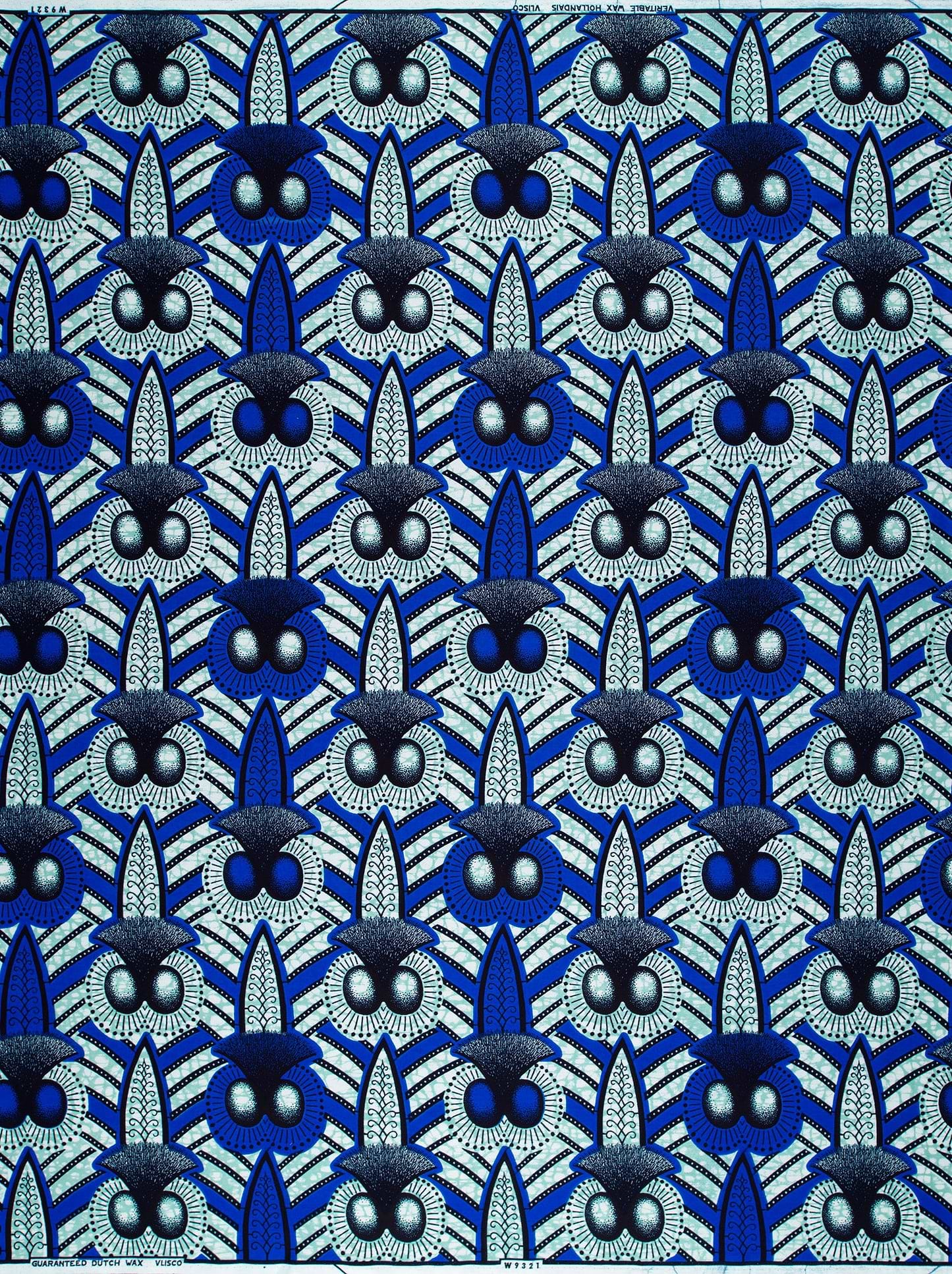 Blue white patterned fabric stylized wax hollandais vlw9321.004