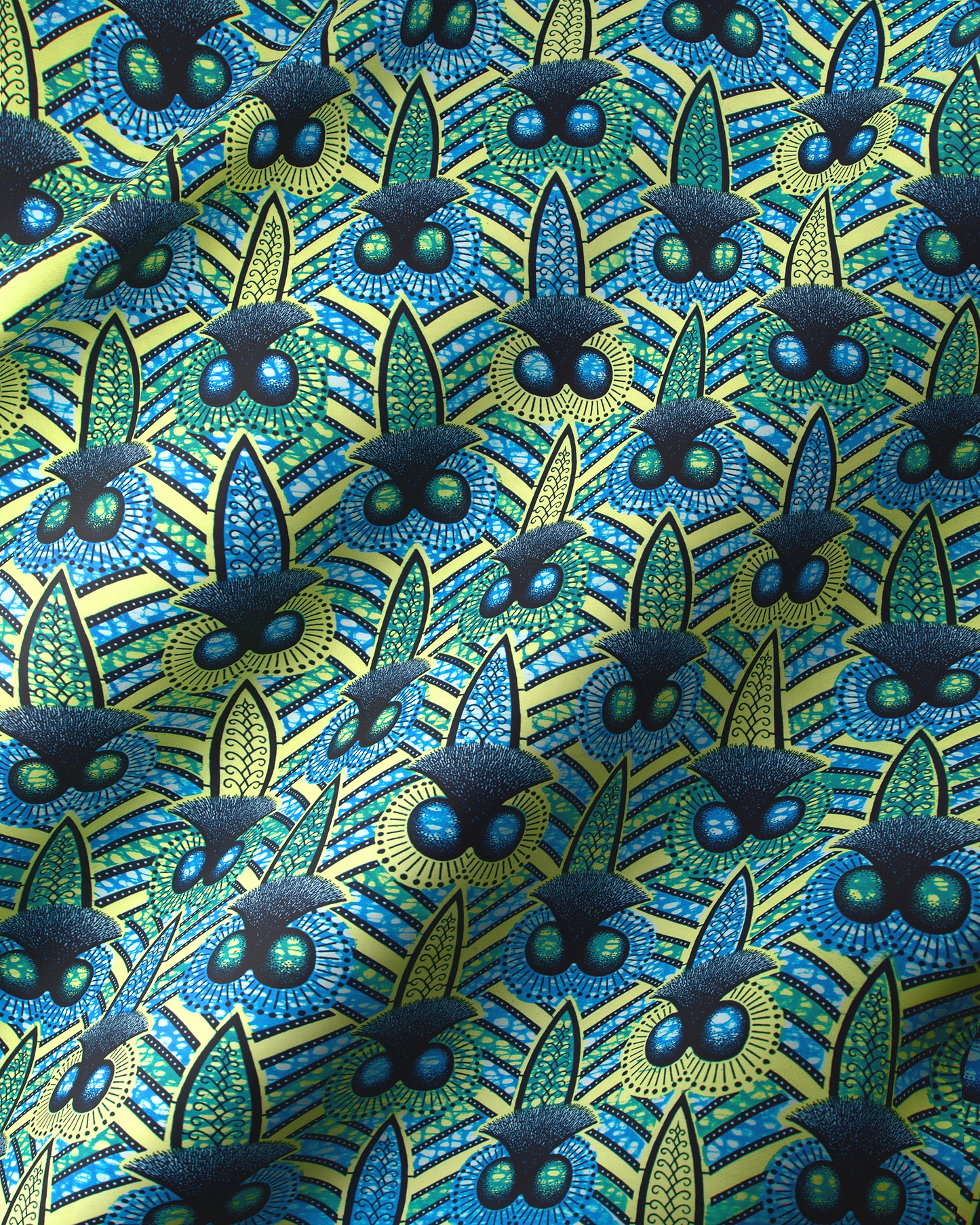 Vibrant blue green patterned fabric wax hollandais vlw9321.006