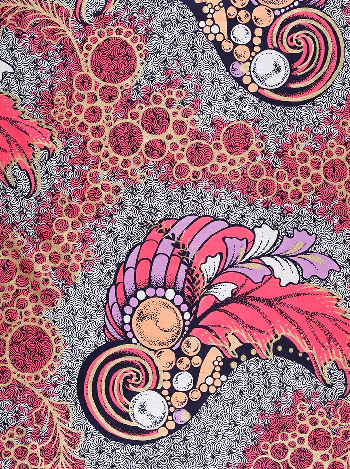 Vibrant paisley-patterned fabric bold pink satin royal vlw9427.005