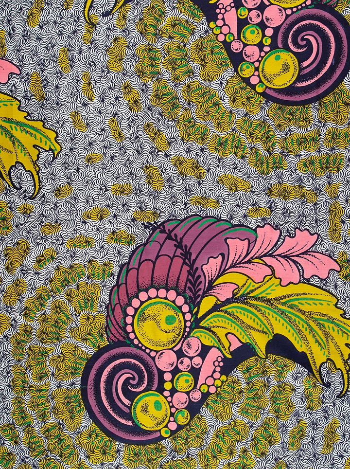 Vibrant paisley-patterned fabric bold pink satin royal vlw9427.006