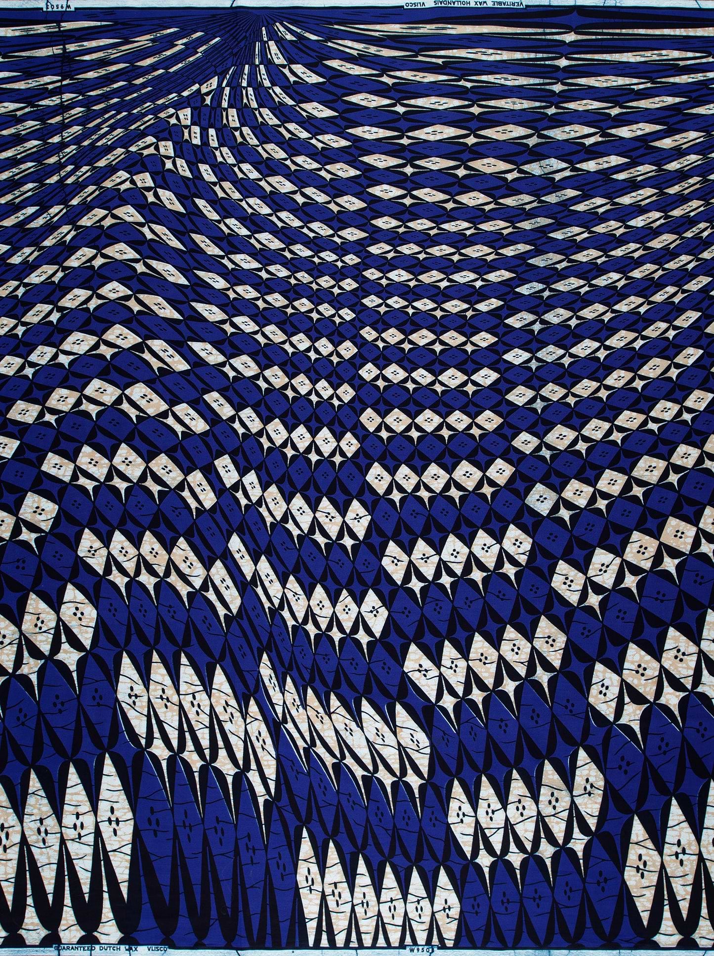 Blue white geometric patterned fabric wax hollandais vlw9503.005