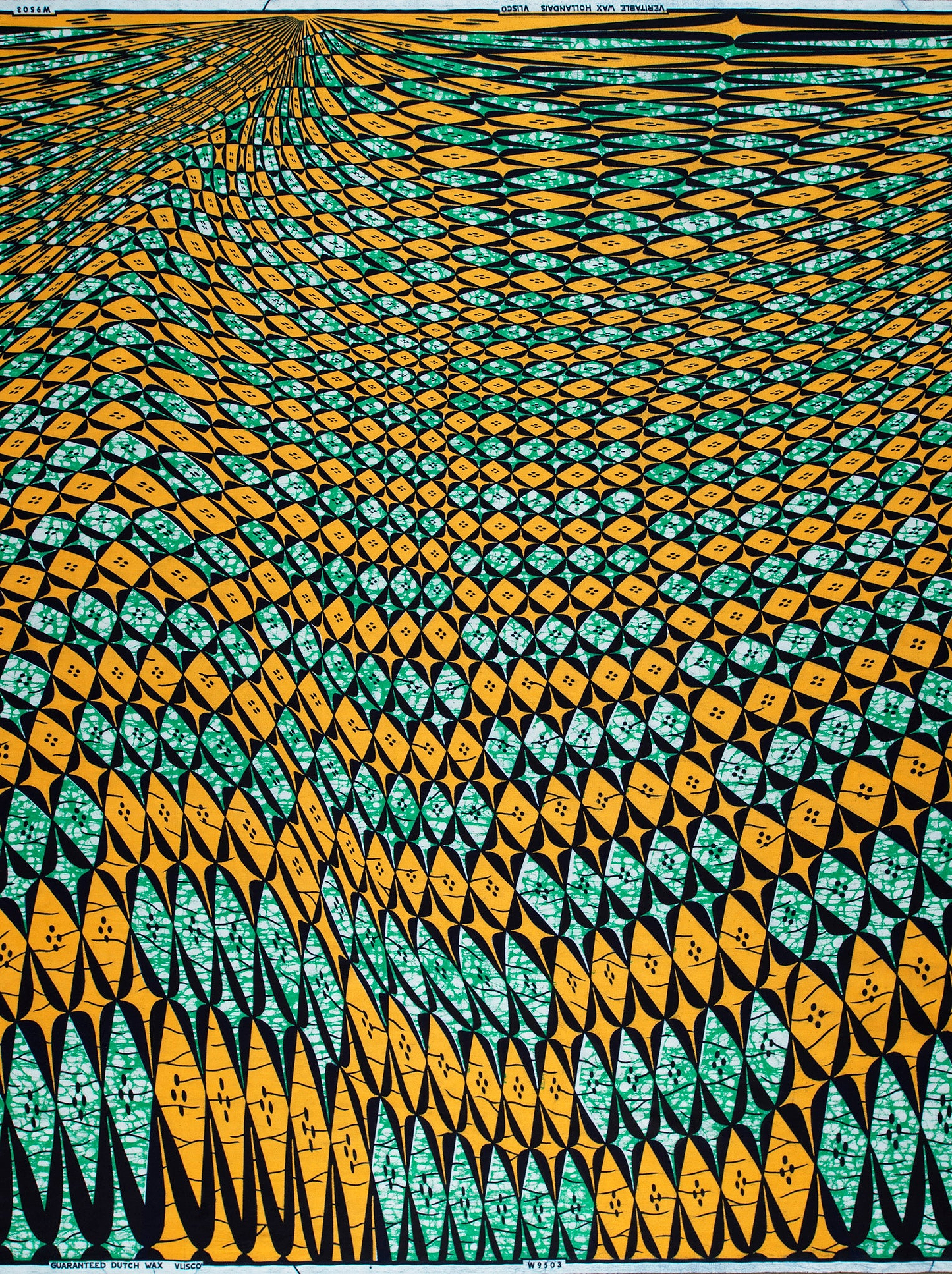 Vibrant geometric-patterned fabric bold green wax hollandais vlw9503.006