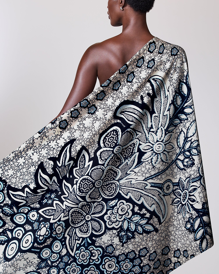 Wax Hollandais | VLW9700.028 | Silver Embellished