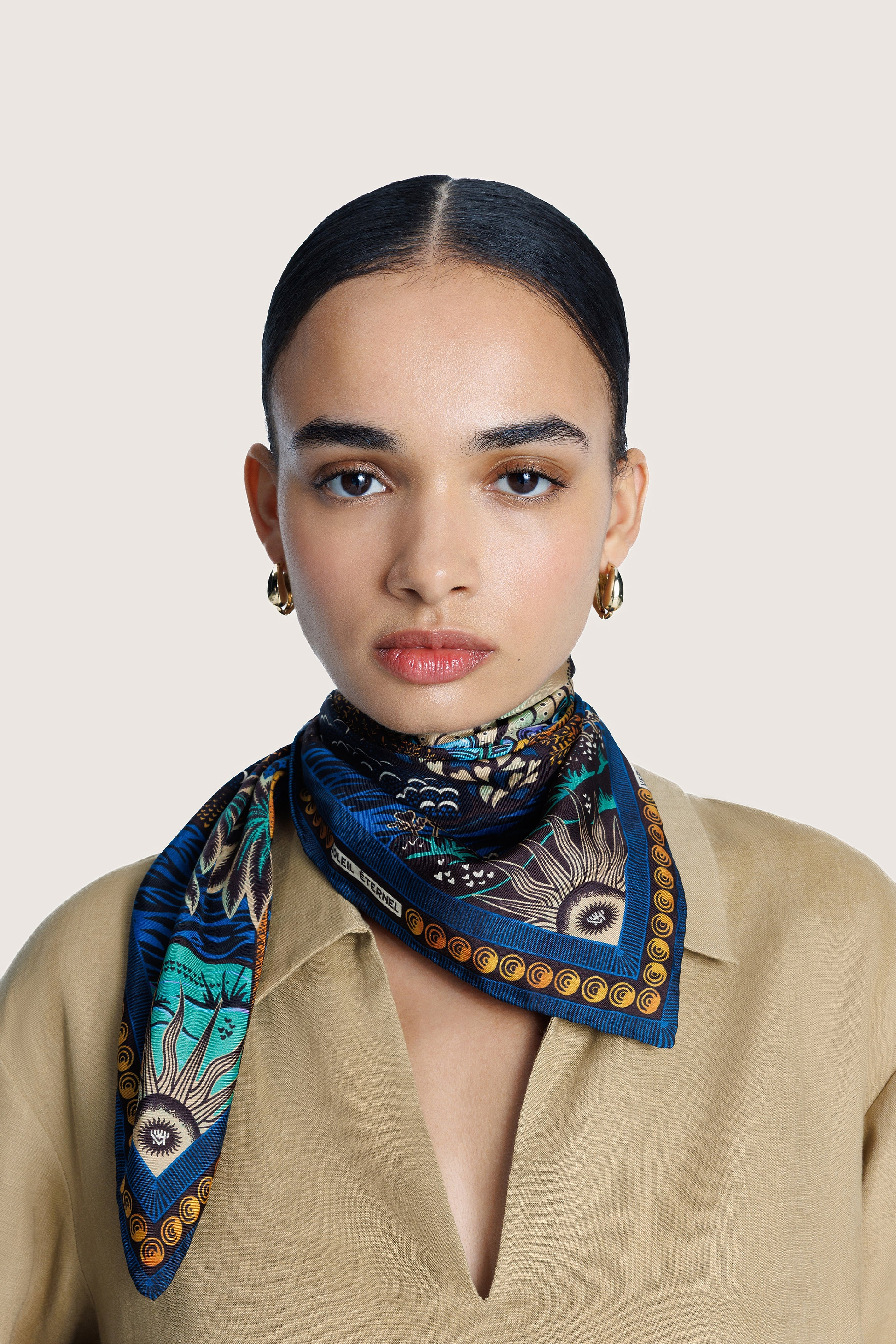 Eternal Sun Blue Scarf 68 | VDAU00005.001