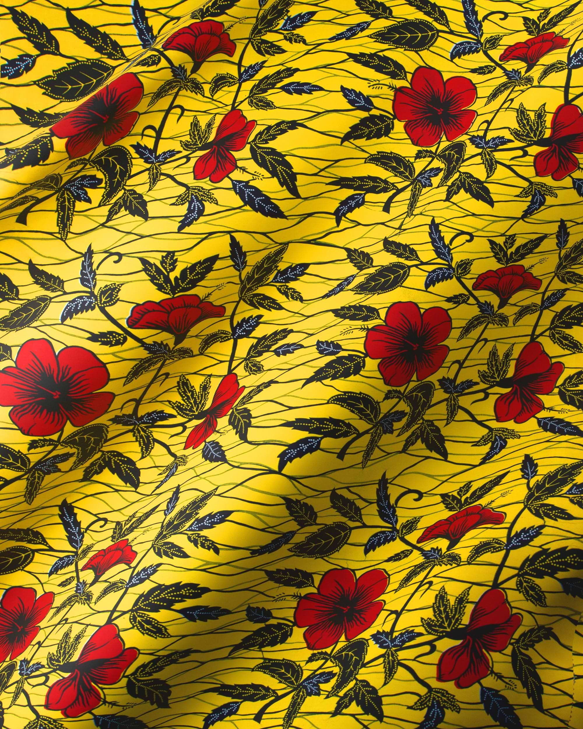 Yellow fabric red flowers dark wax hollandais vl00921.208