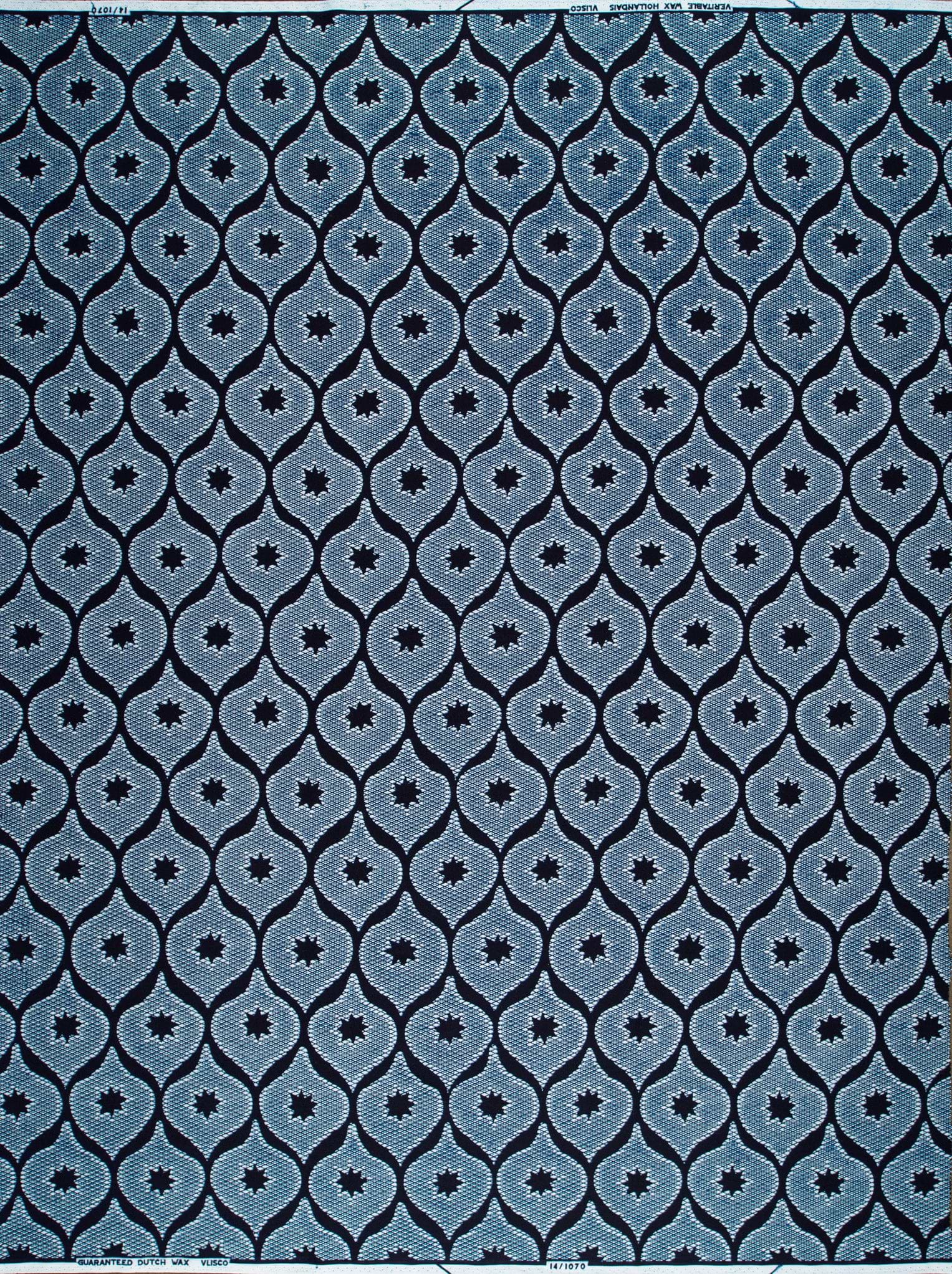Blue black geometric-patterned fabric diamond-shaped wax hollandais vl01070.118