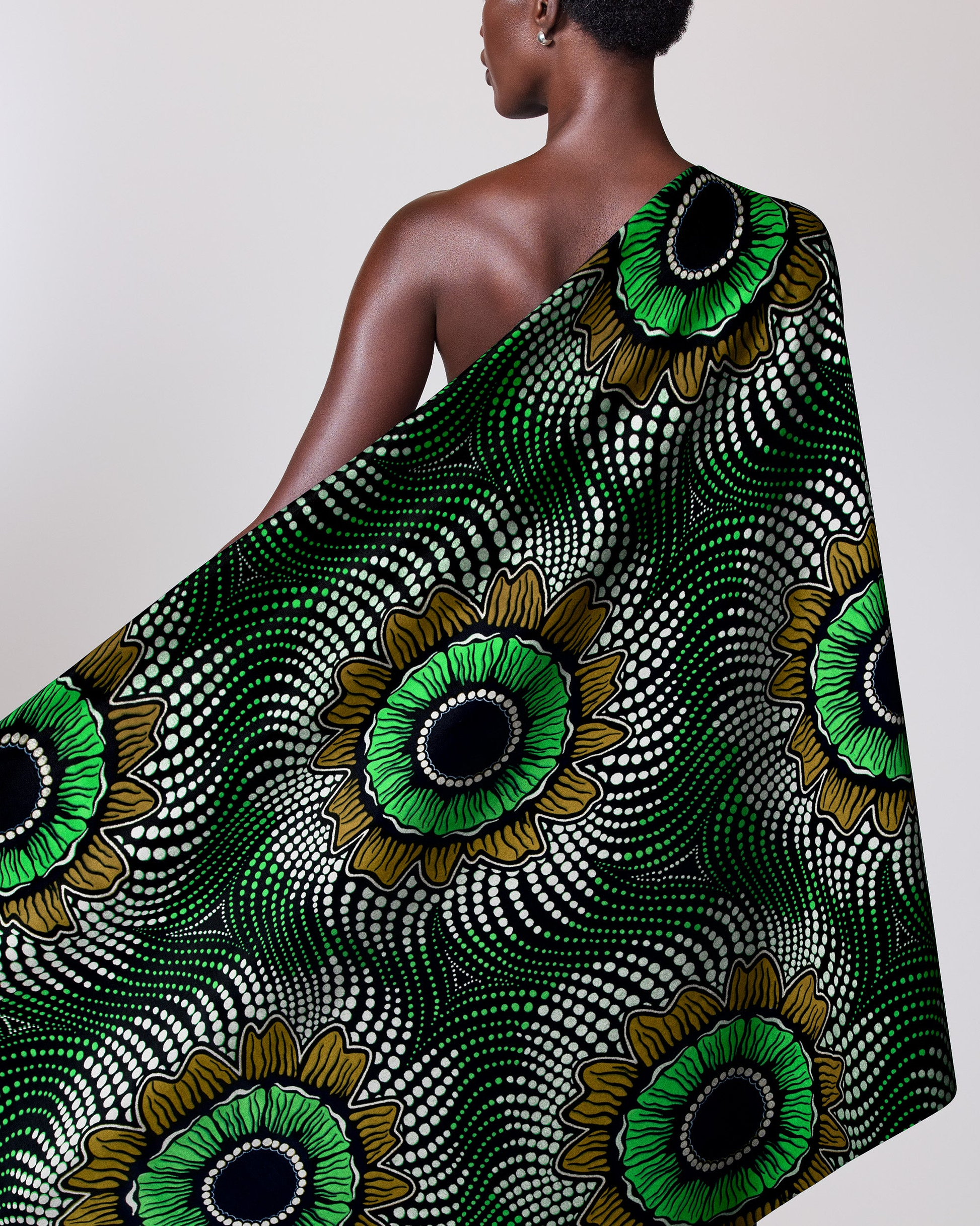 Vibrant green black patterned fabric wax hollandais vl04352.010