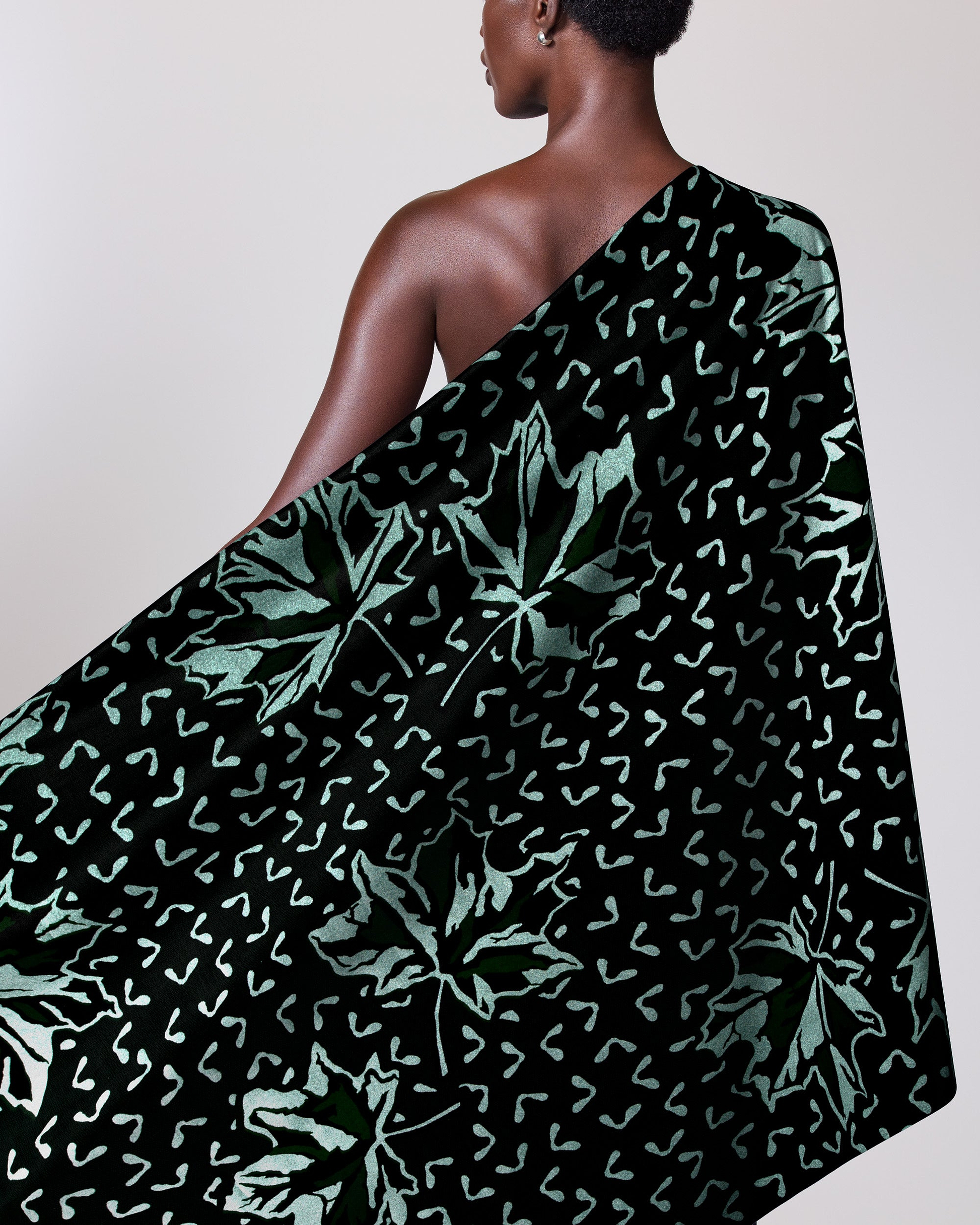 Sky Wax | VL04735.093 | Pastel Green Embellished