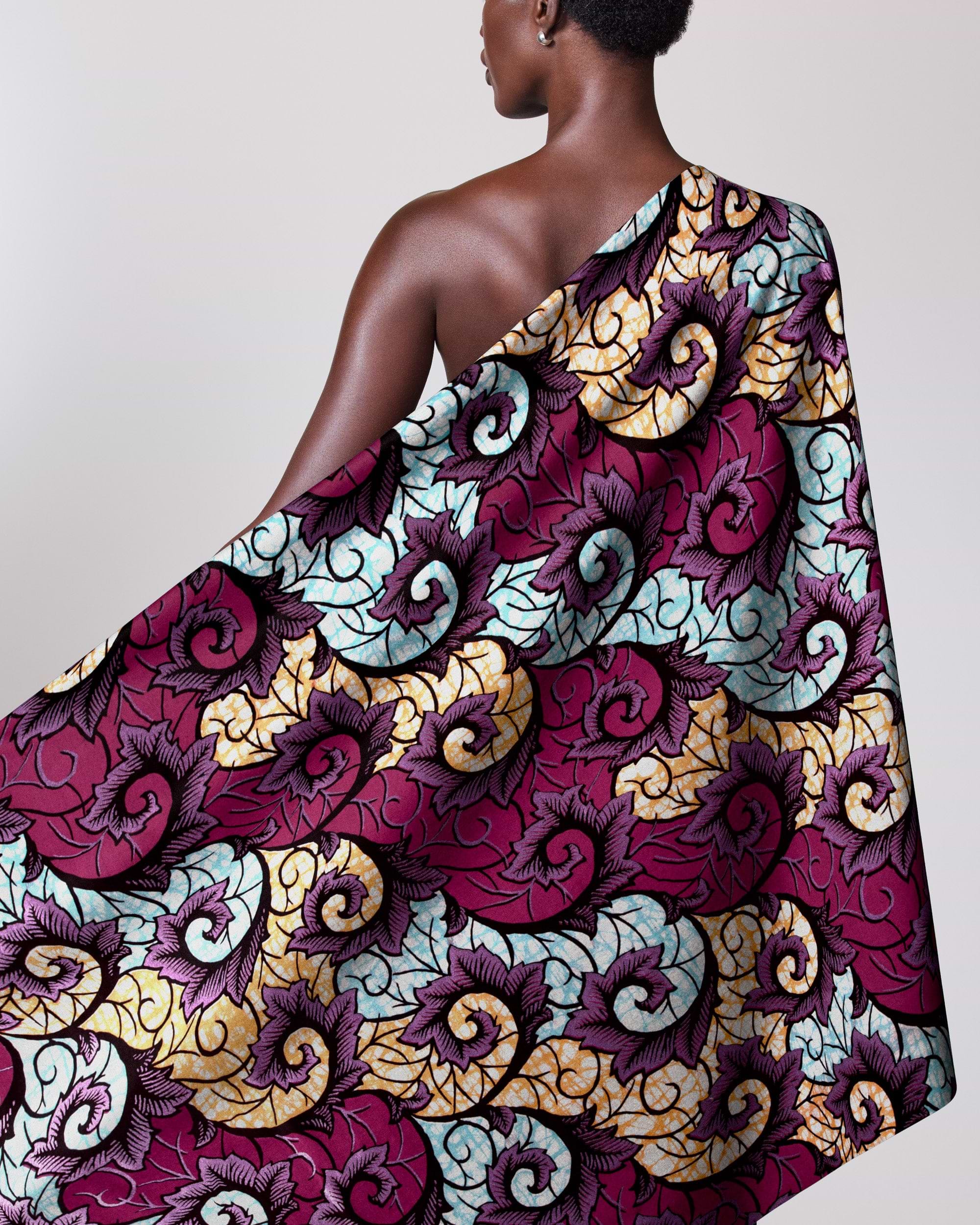 Woman draped patterned fabric super-wax vl04860.022