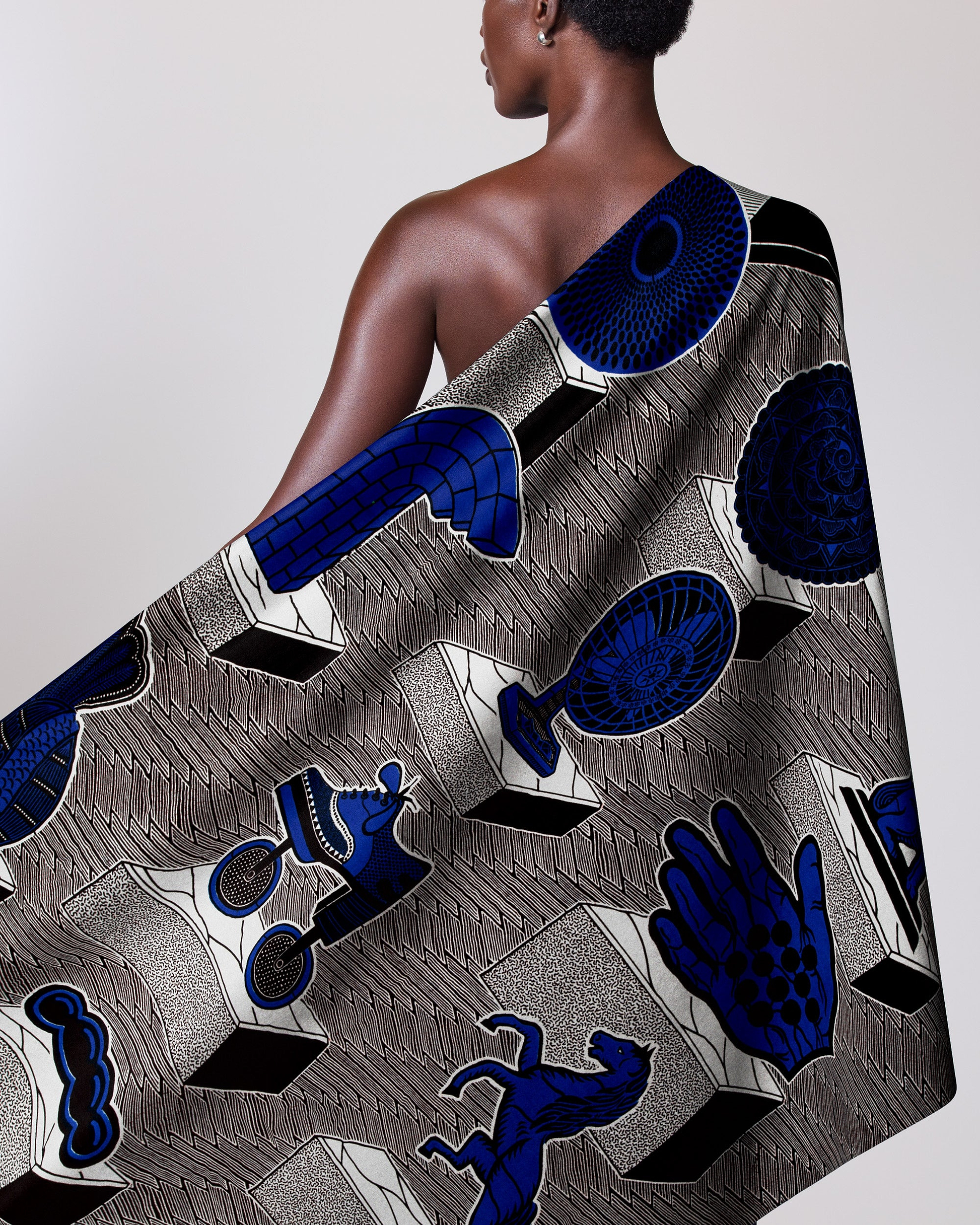 Vibrant blue black patterned fabric wax hollandais vla1617.041