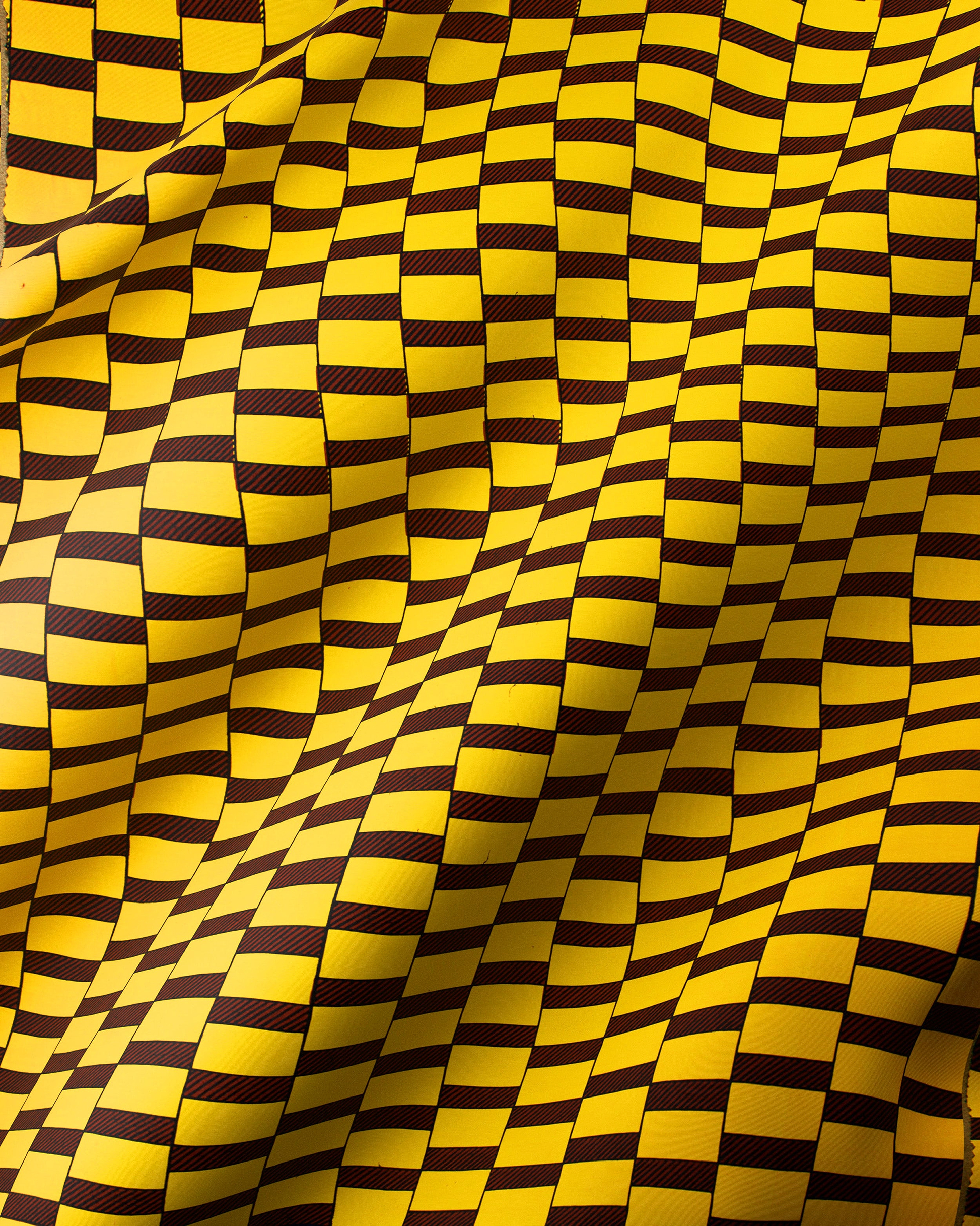 Vibrant yellow black checkered fabric wax hollandais vlh1455.051