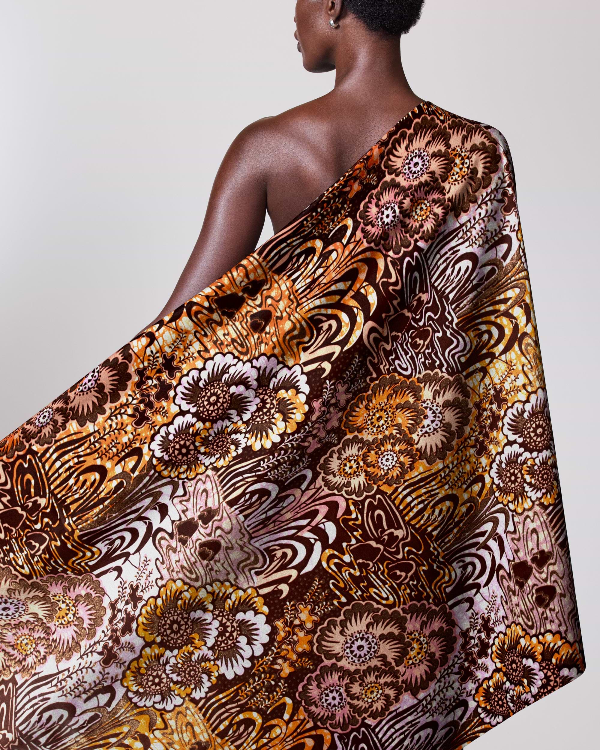 Grand Super-Wax | VLS0229.007 | Gold Shine Embellished
