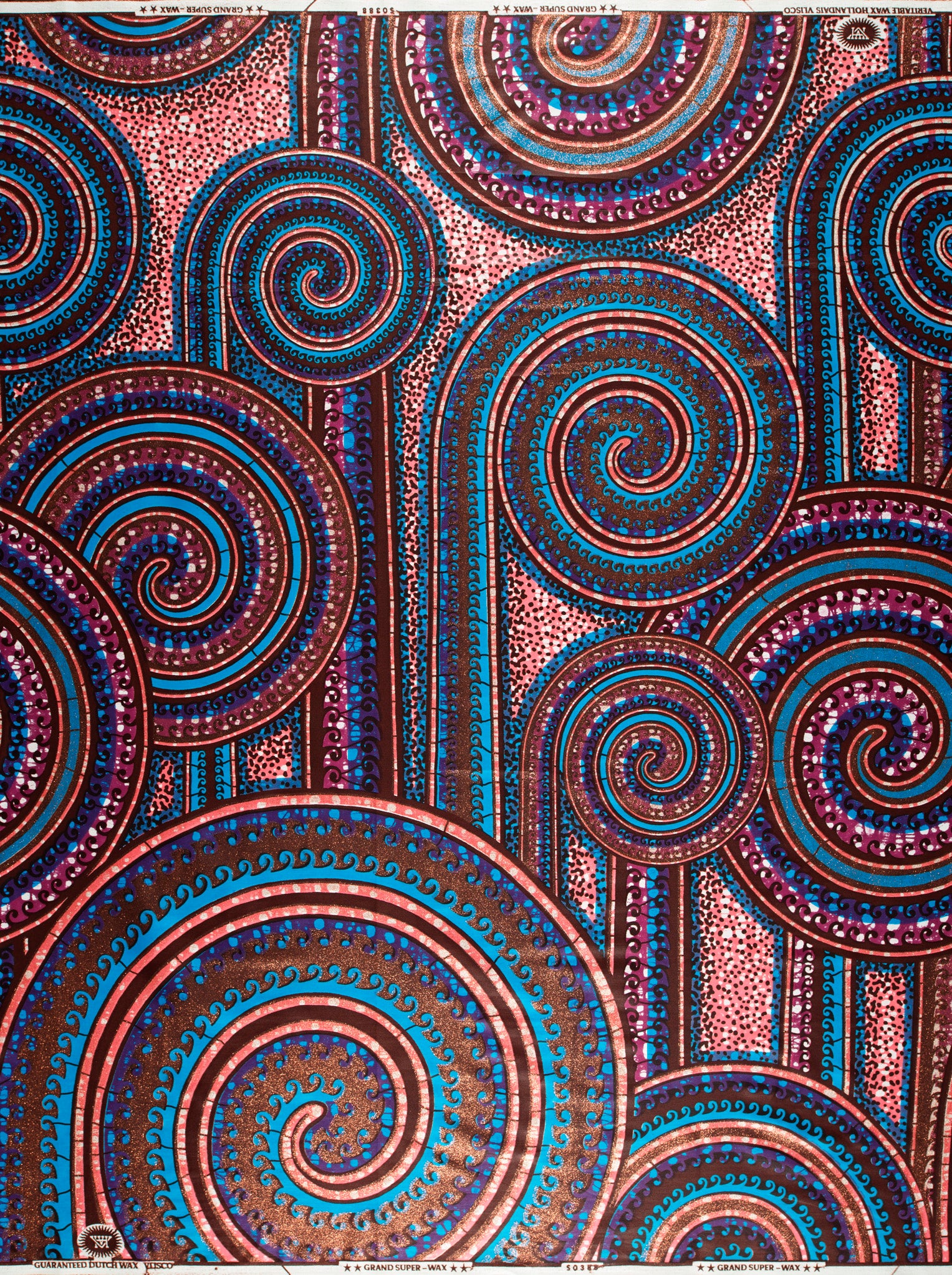 Vibrant patterned fabric bold blues grand super-wax vls0388.004