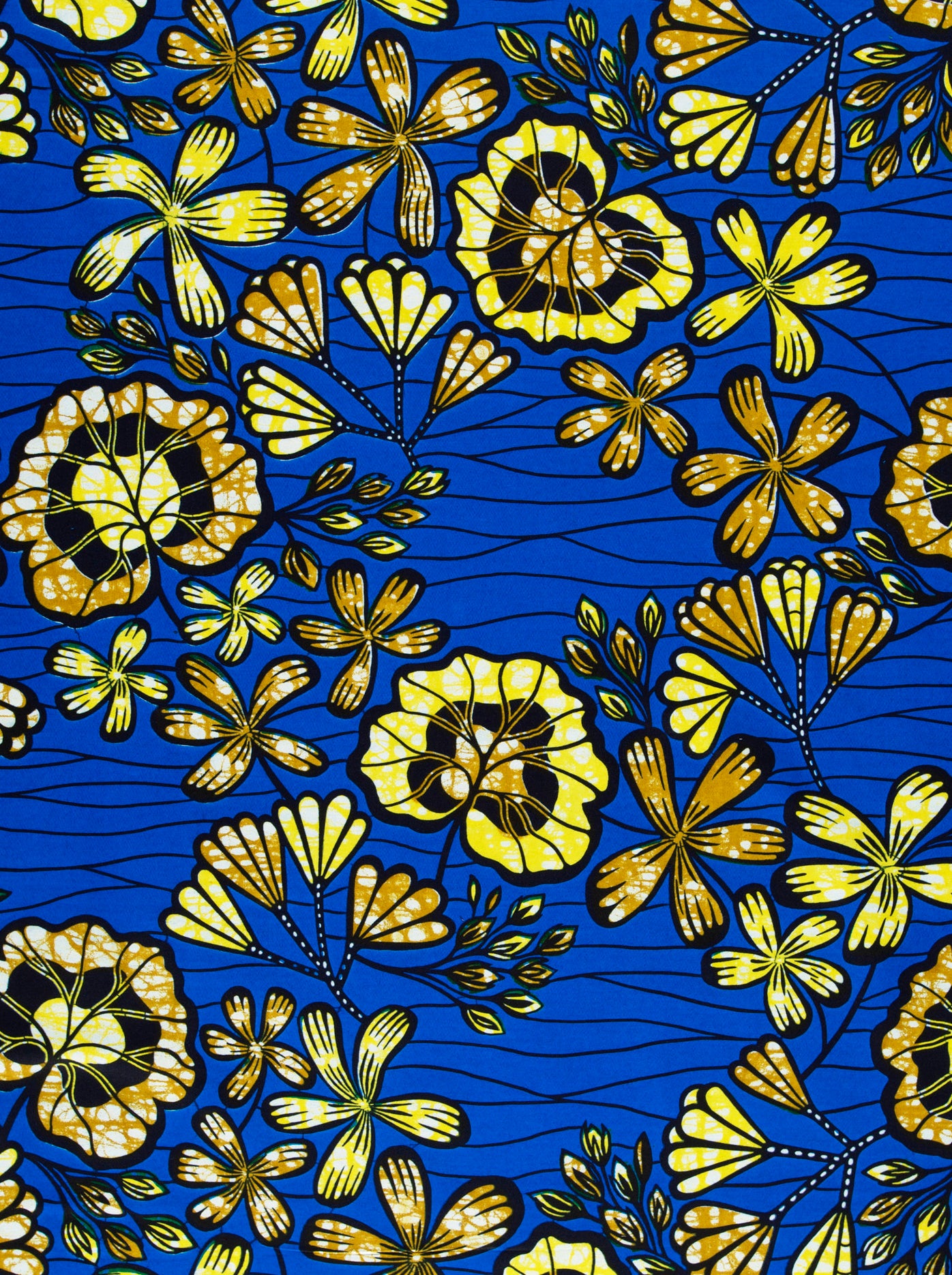 Vibrant blue fabric adorned bold super-wax vls2170.004