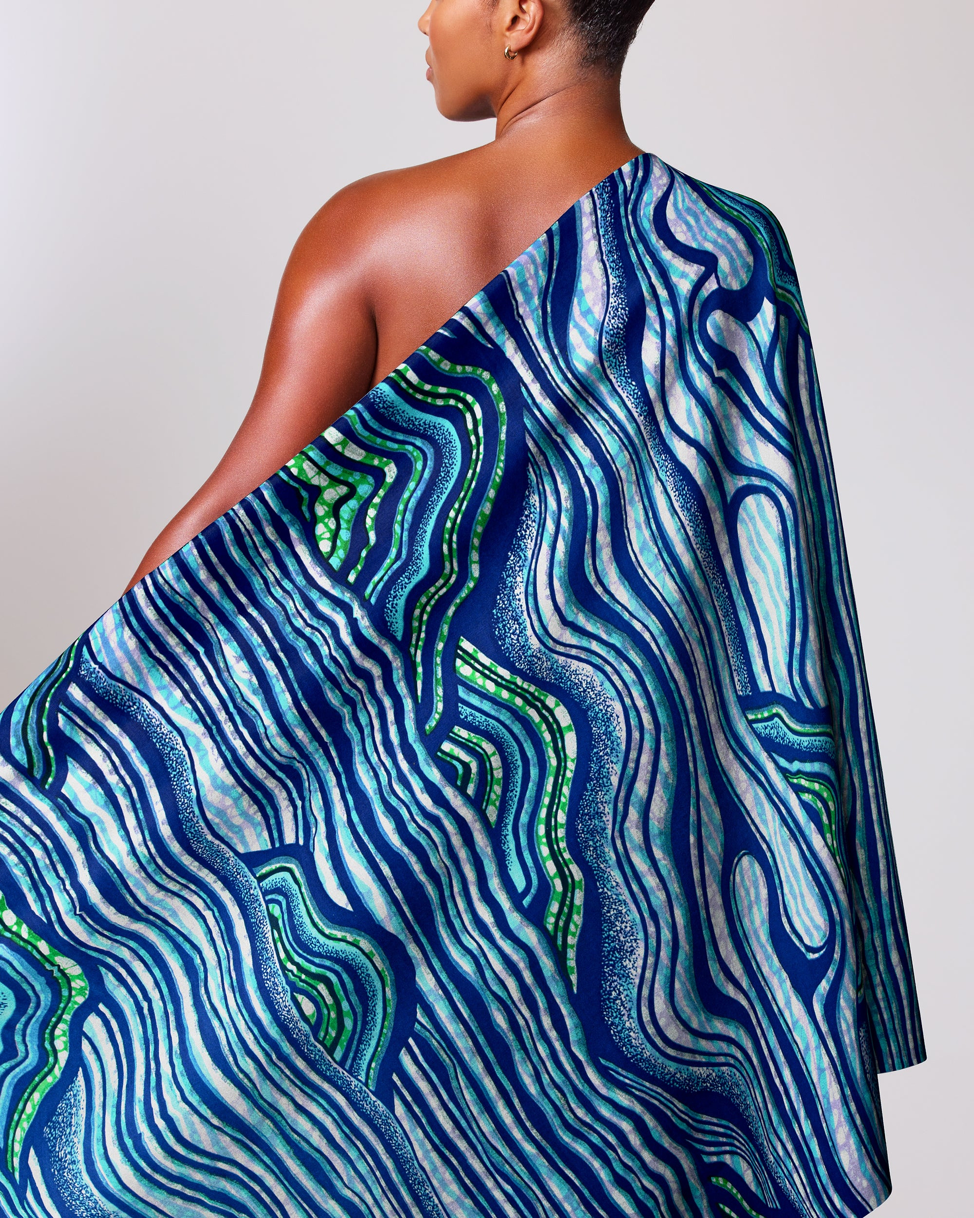 Blue green patterned fabric drape grand super-wax vls2250.007