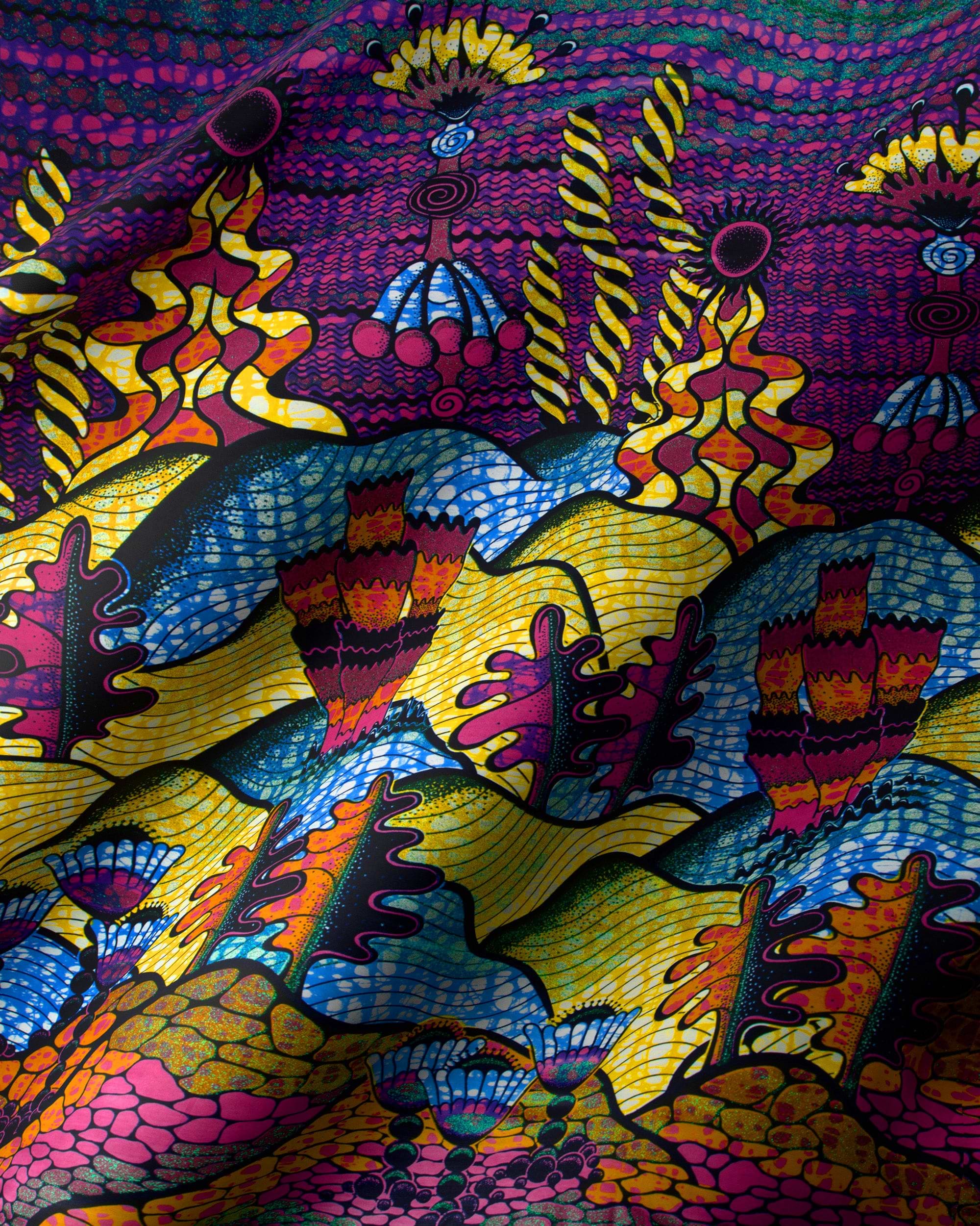 Vibrant psychedelic-patterned fabric bold yellow grand super-wax vls7857.004
