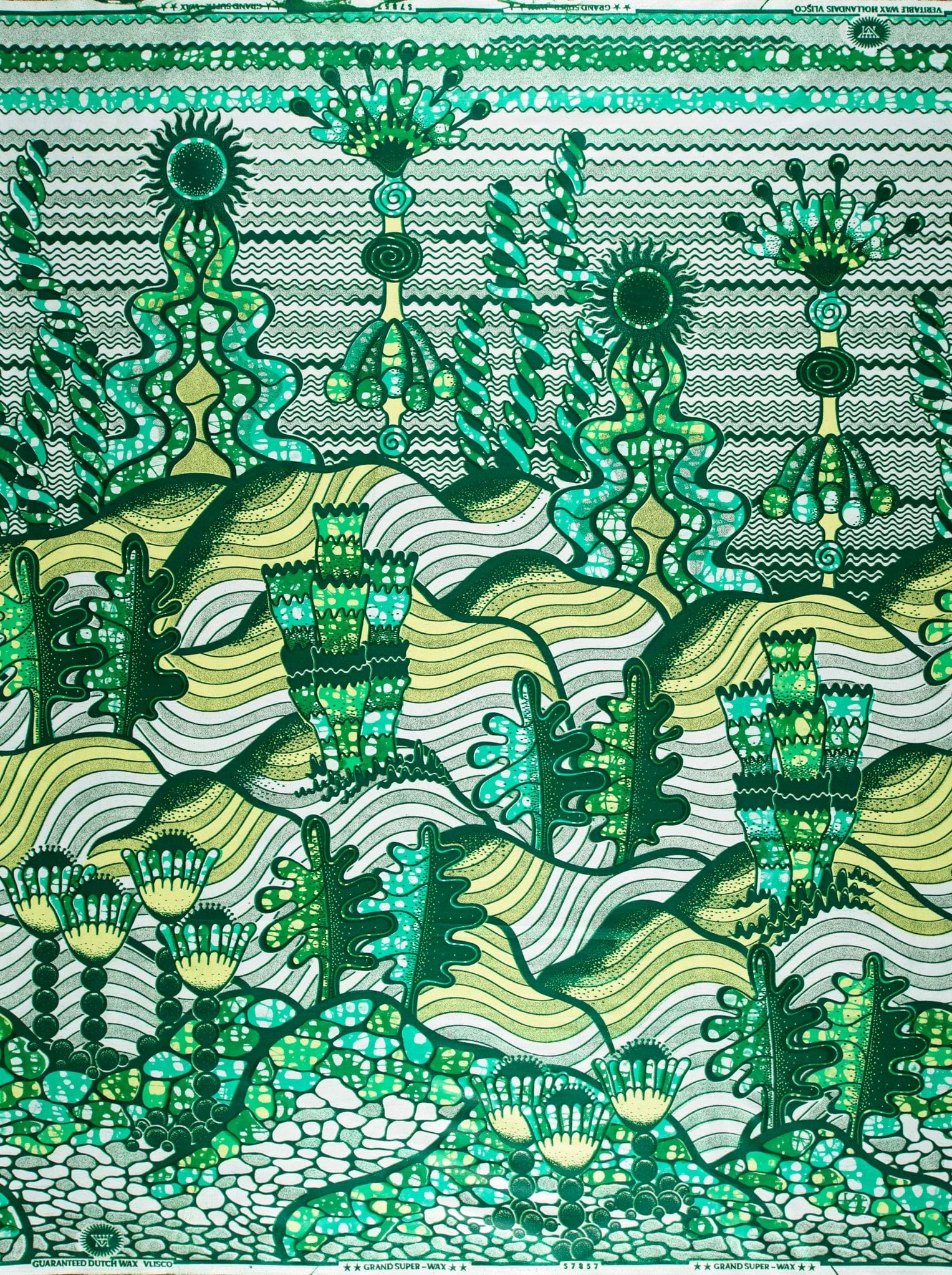 Vibrant green white patterned fabric grand super-wax vls7857.005
