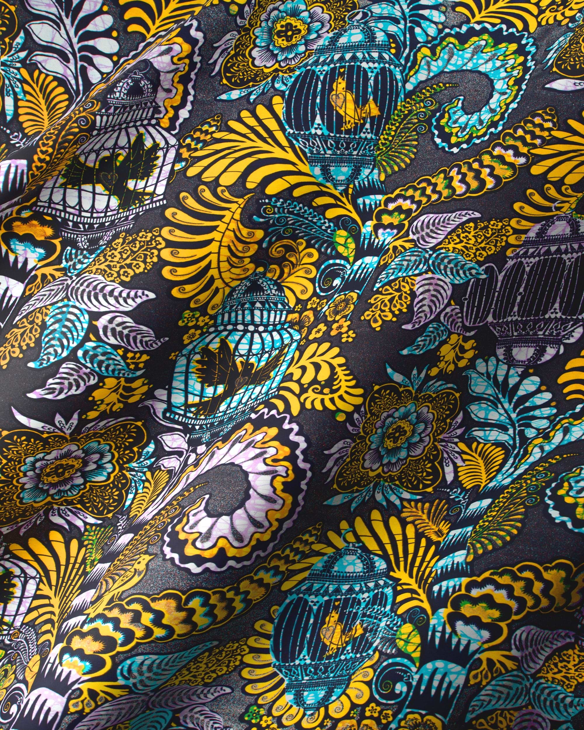 Vibrant intricately patterned fabric ornate grand super-wax vls9903.013