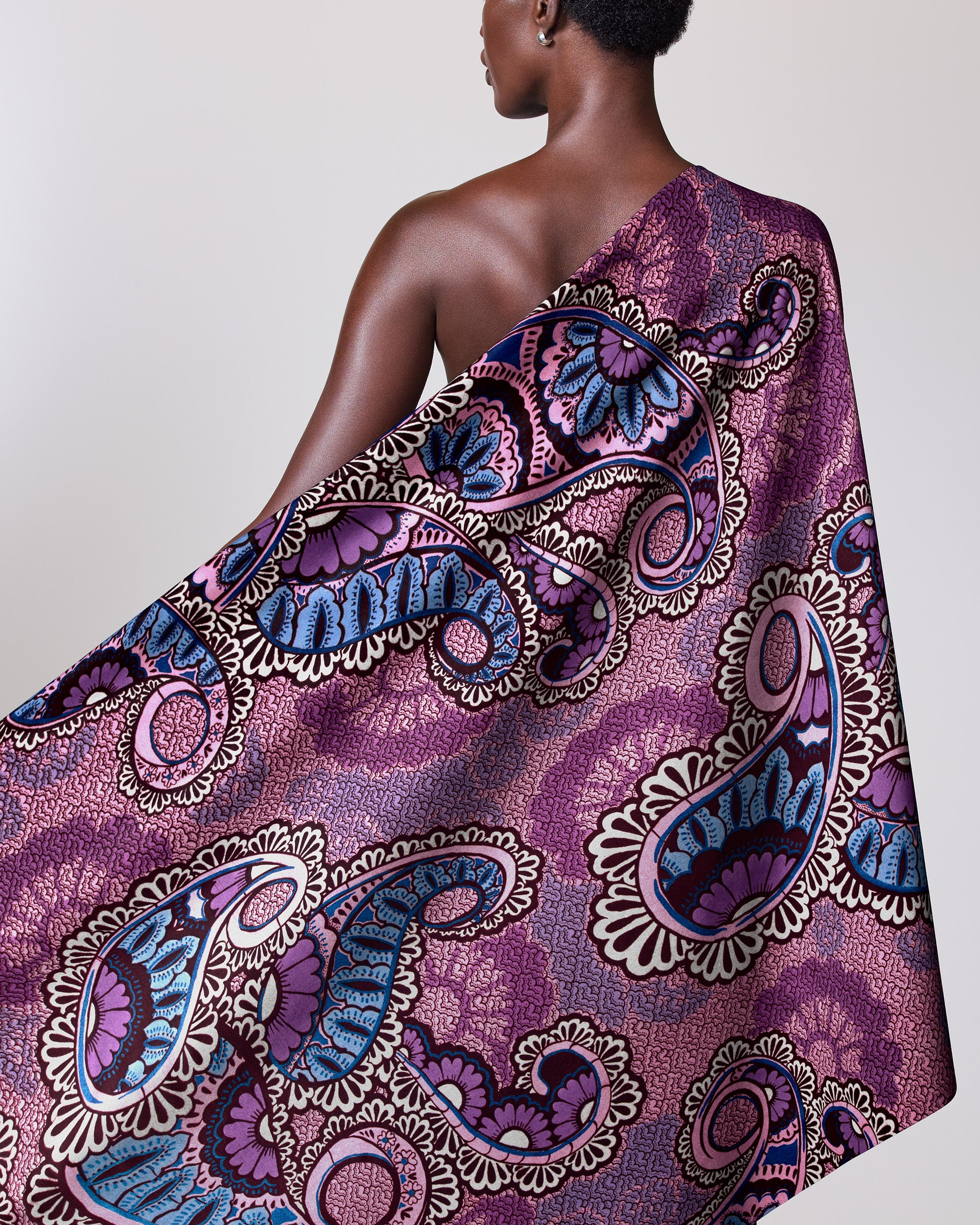 Satin Royal | VLW0390.008 | Orné de Bleu Royal