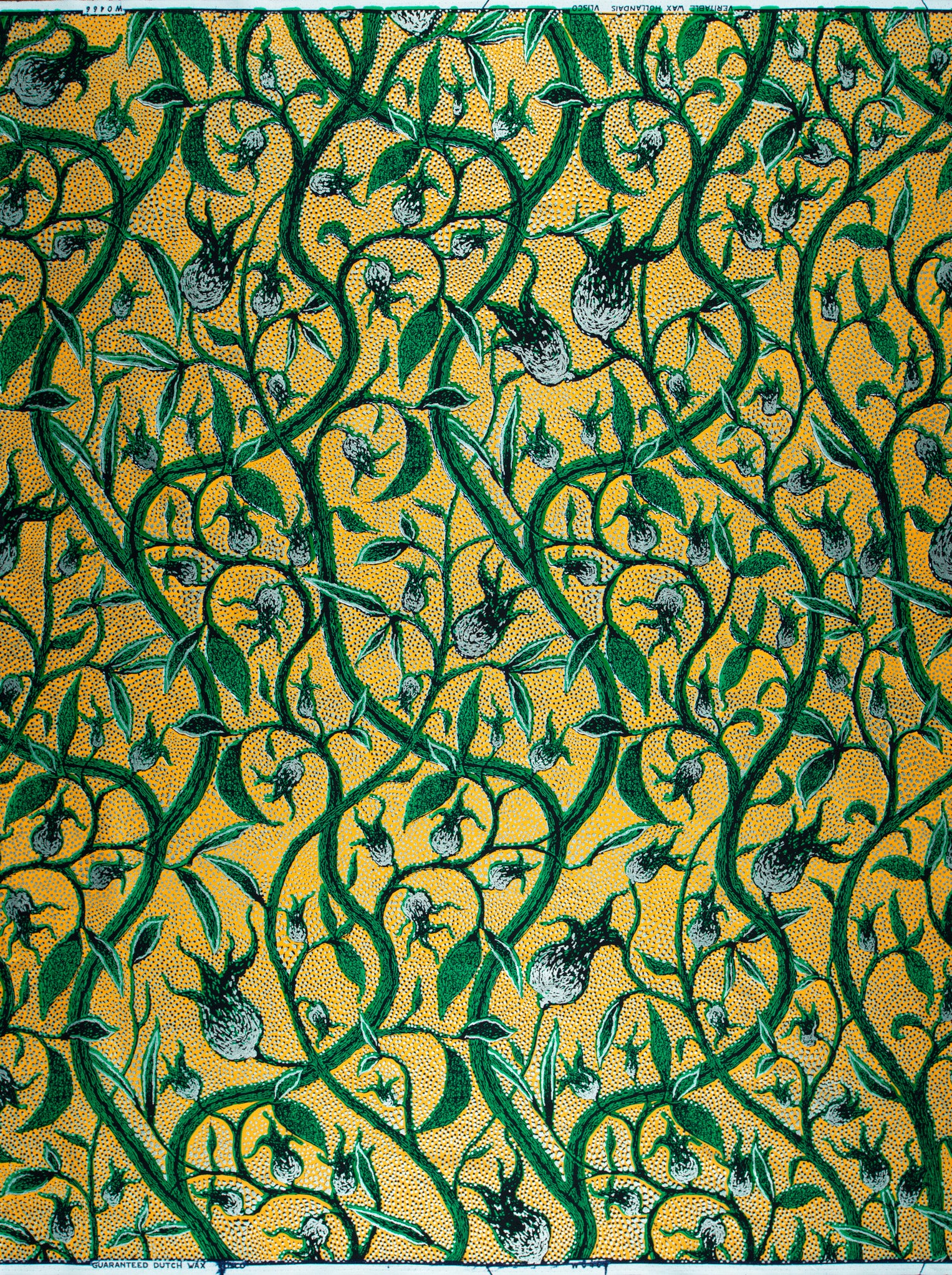 Vibrant yellow fabric adorned intricate wax hollandais vlw0466.014
