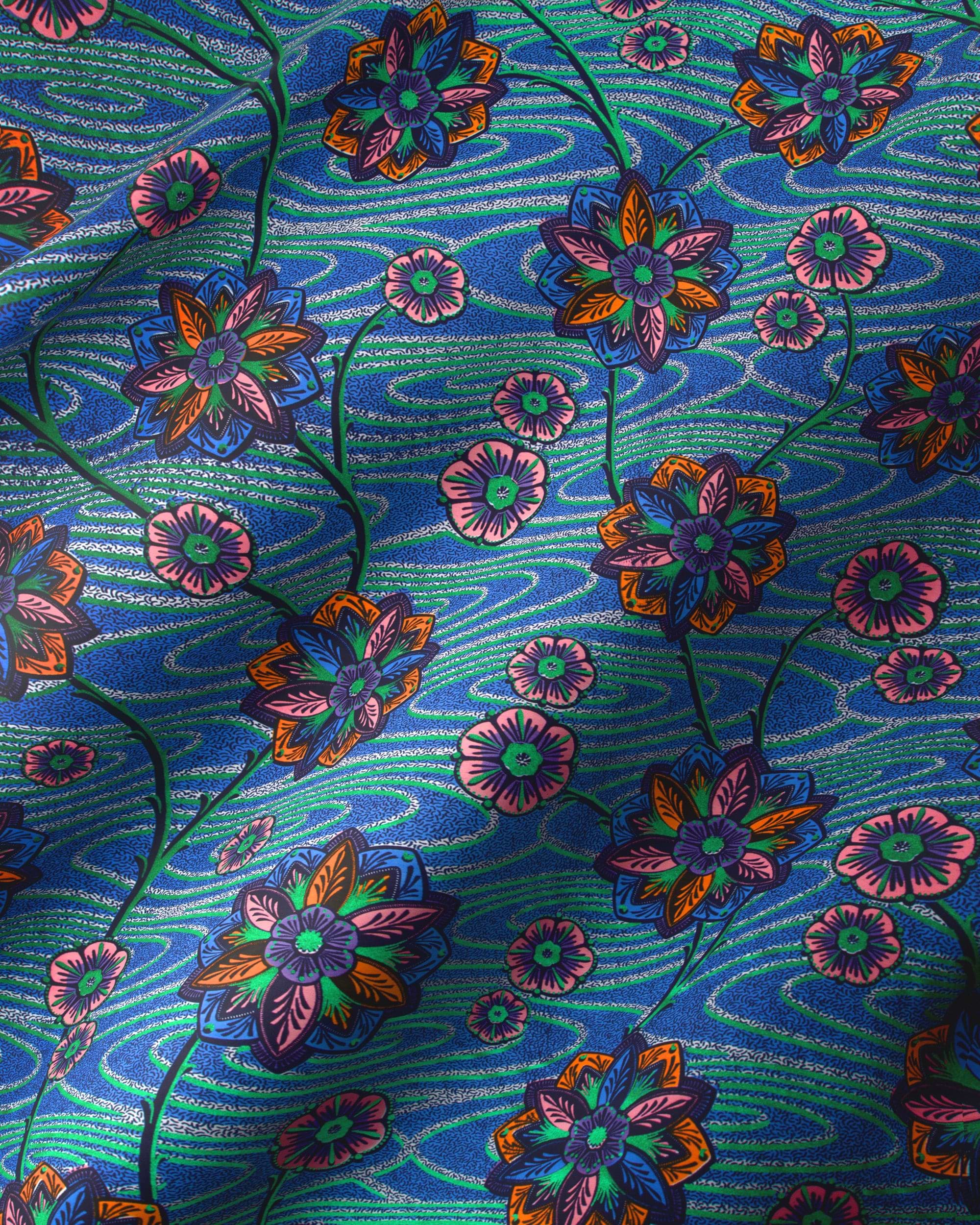 Vibrant multicolored floral fabric intricate satin royal vlw0478.001