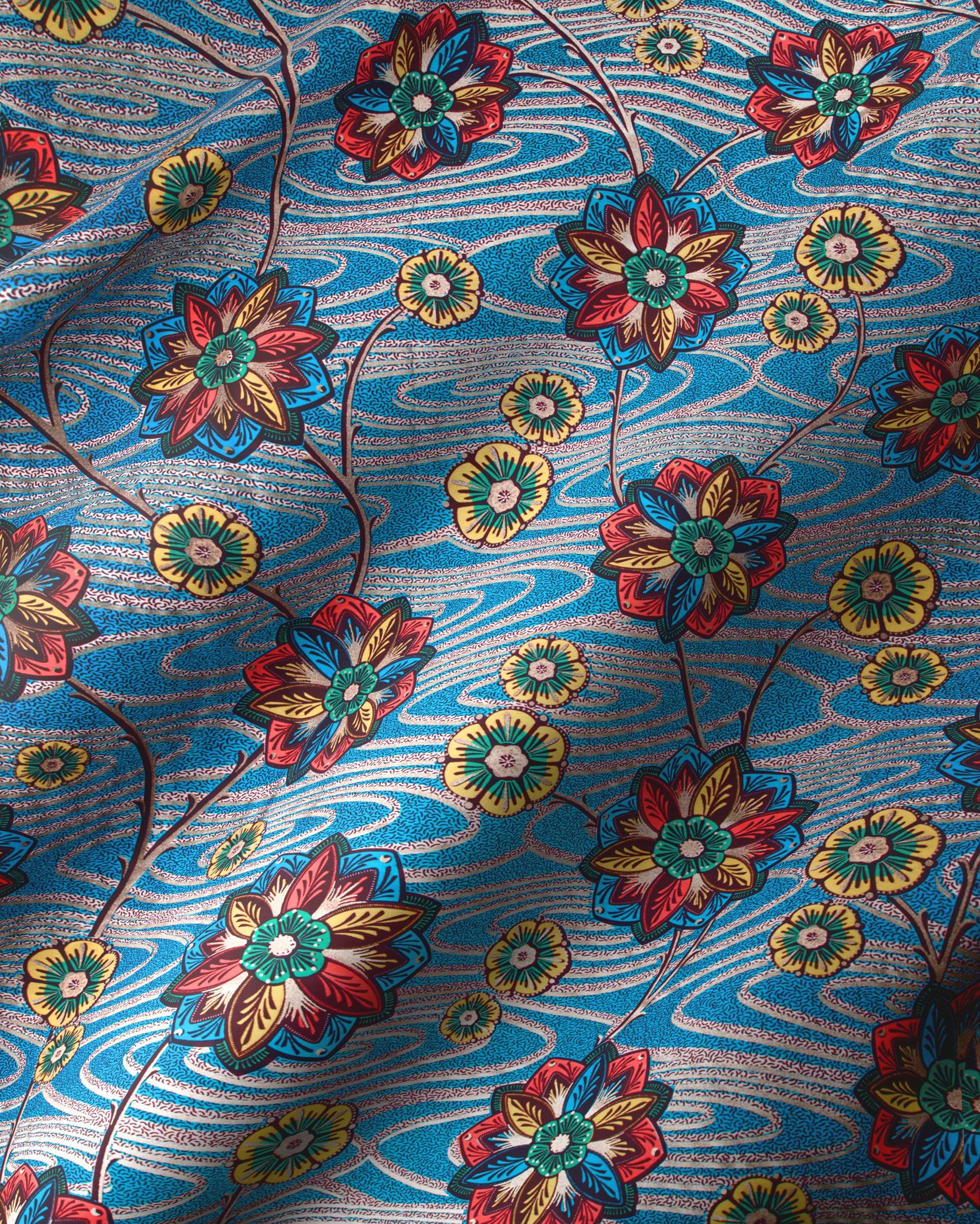 Vibrant floral-patterned fabric bold red satin royal vlw0478.005