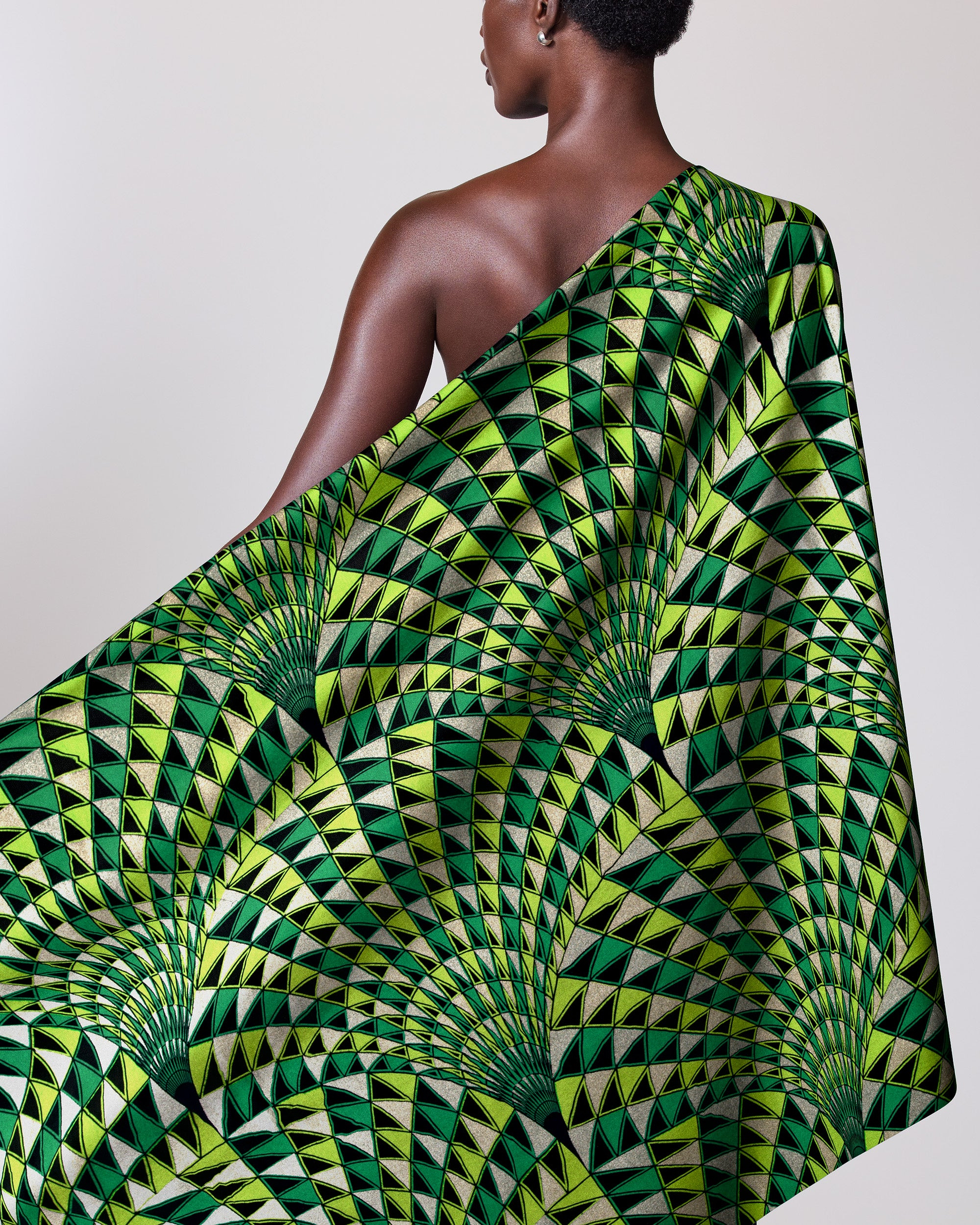 Vibrant green black geometric-patterned fabric wax hollandais vlw2094.026