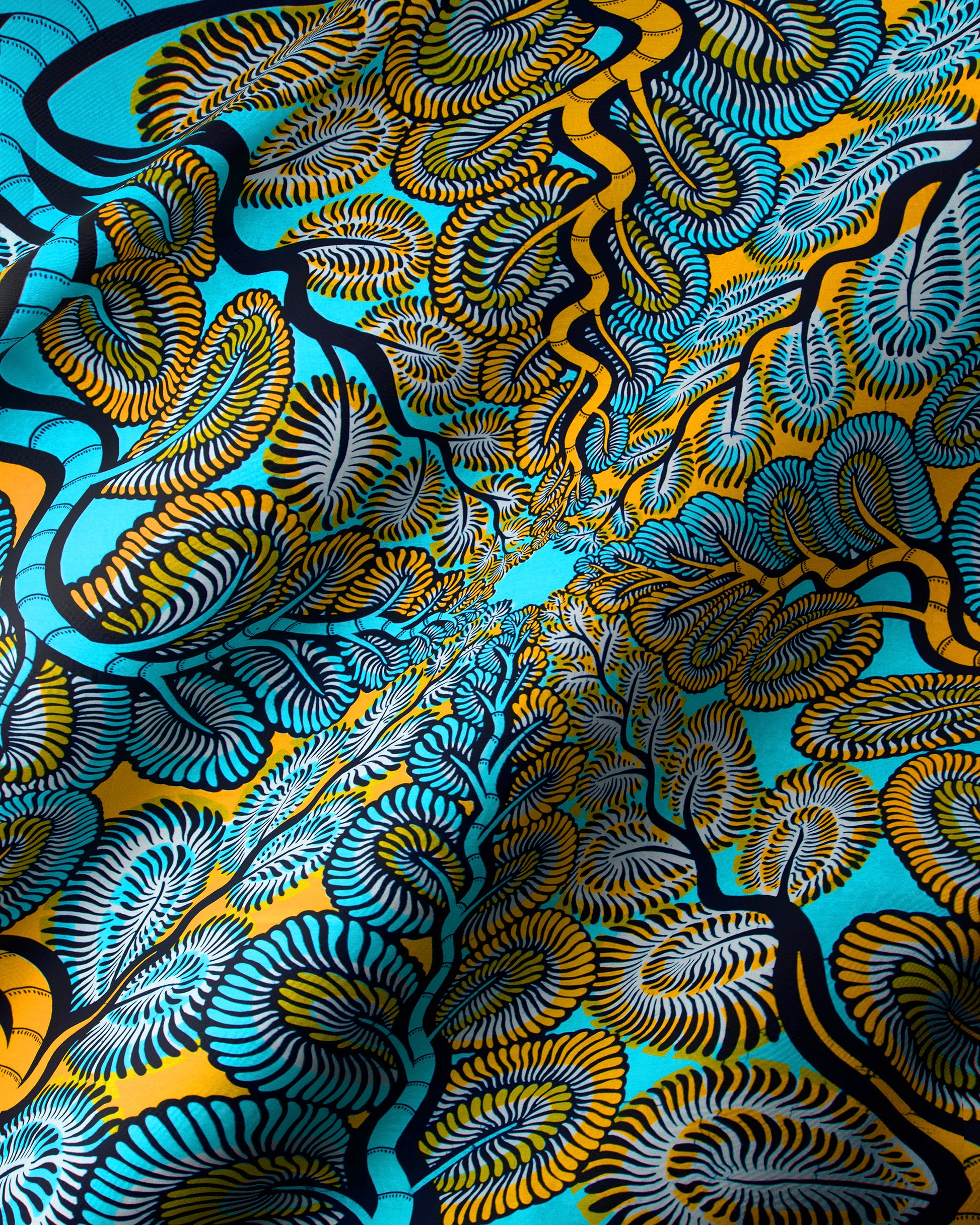 Vibrant turquoise gold fabric bold wax hollandais vlw3579.004