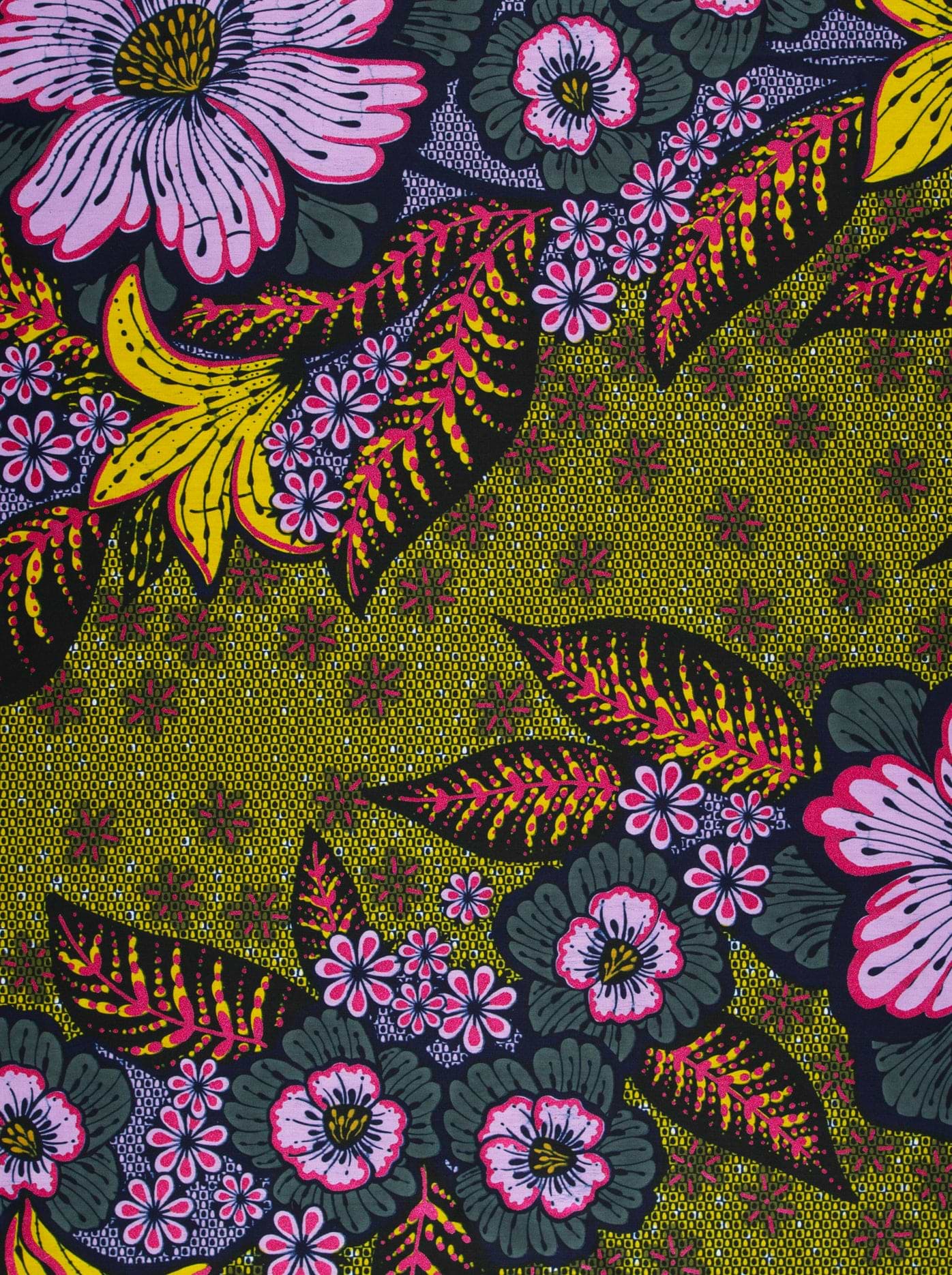 Vibrant floral-patterned fabric bold pink satin royal vlw4754.001