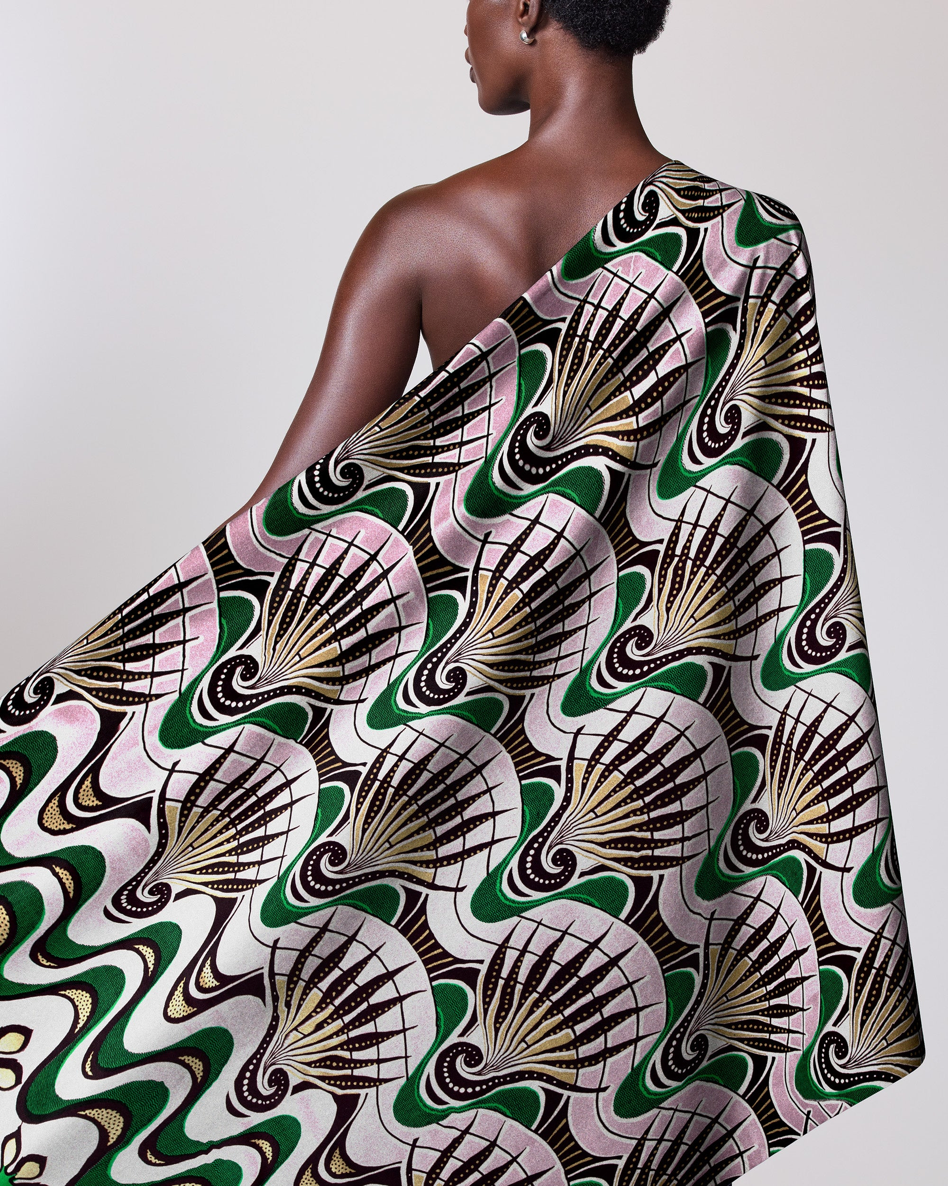 Patterned fabric draped person wax glitterglam vlw6801.022