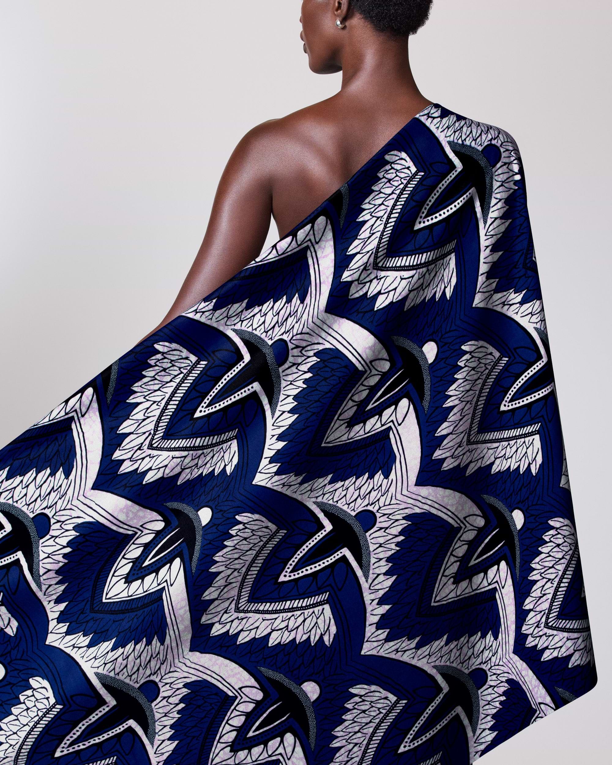 Navy blue fabric draped model’s wax hollandais vlw7312.007