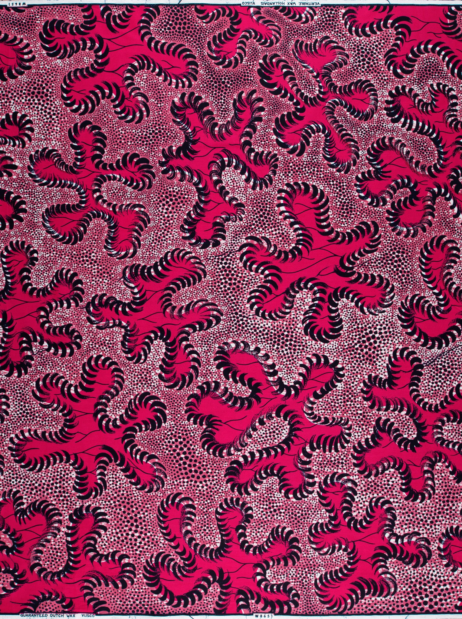 Vibrant red fabric bold black wax hollandais vlw8651.001