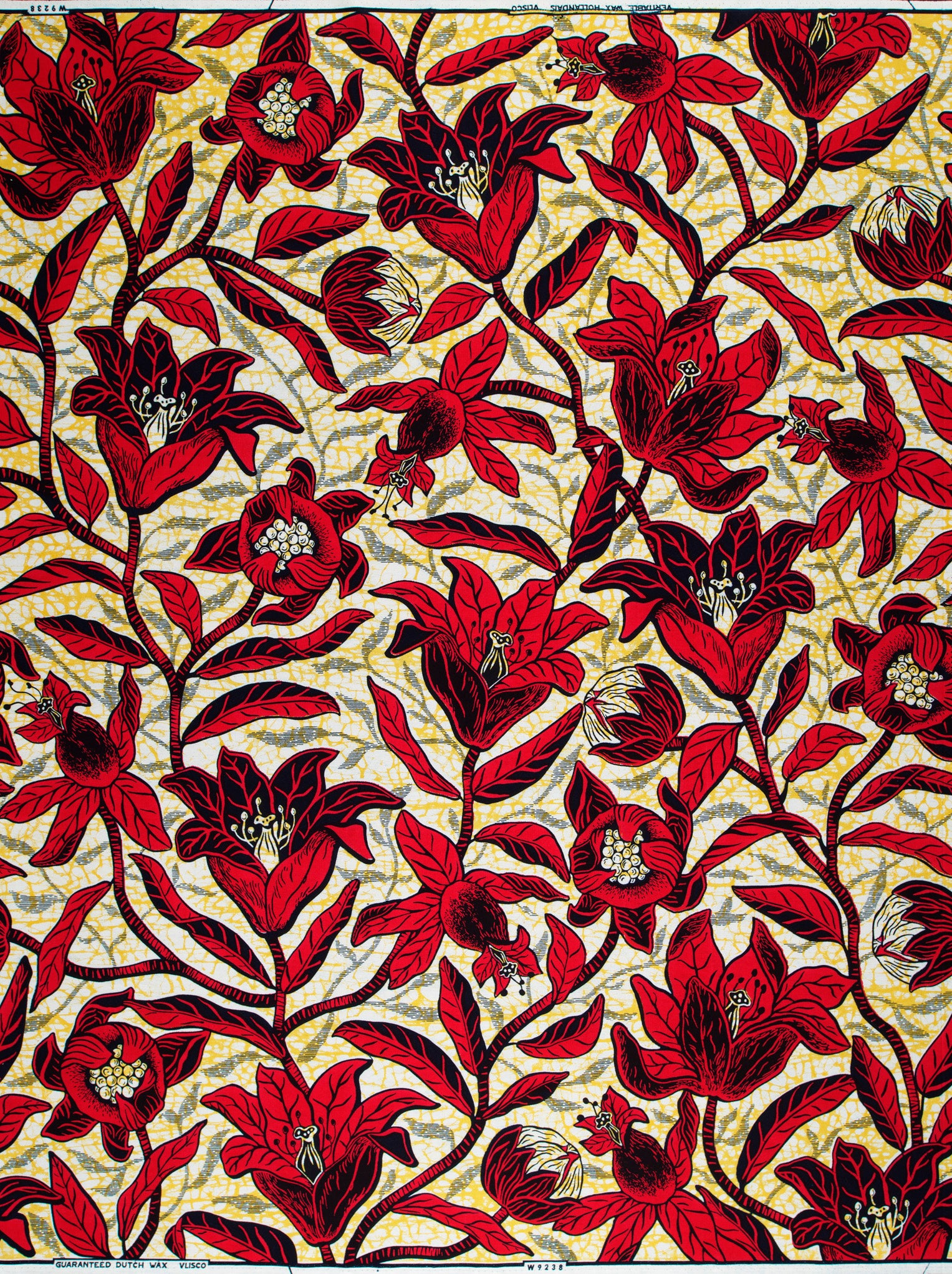 Vibrant red floral patterned fabric wax hollandais vlw9238.006