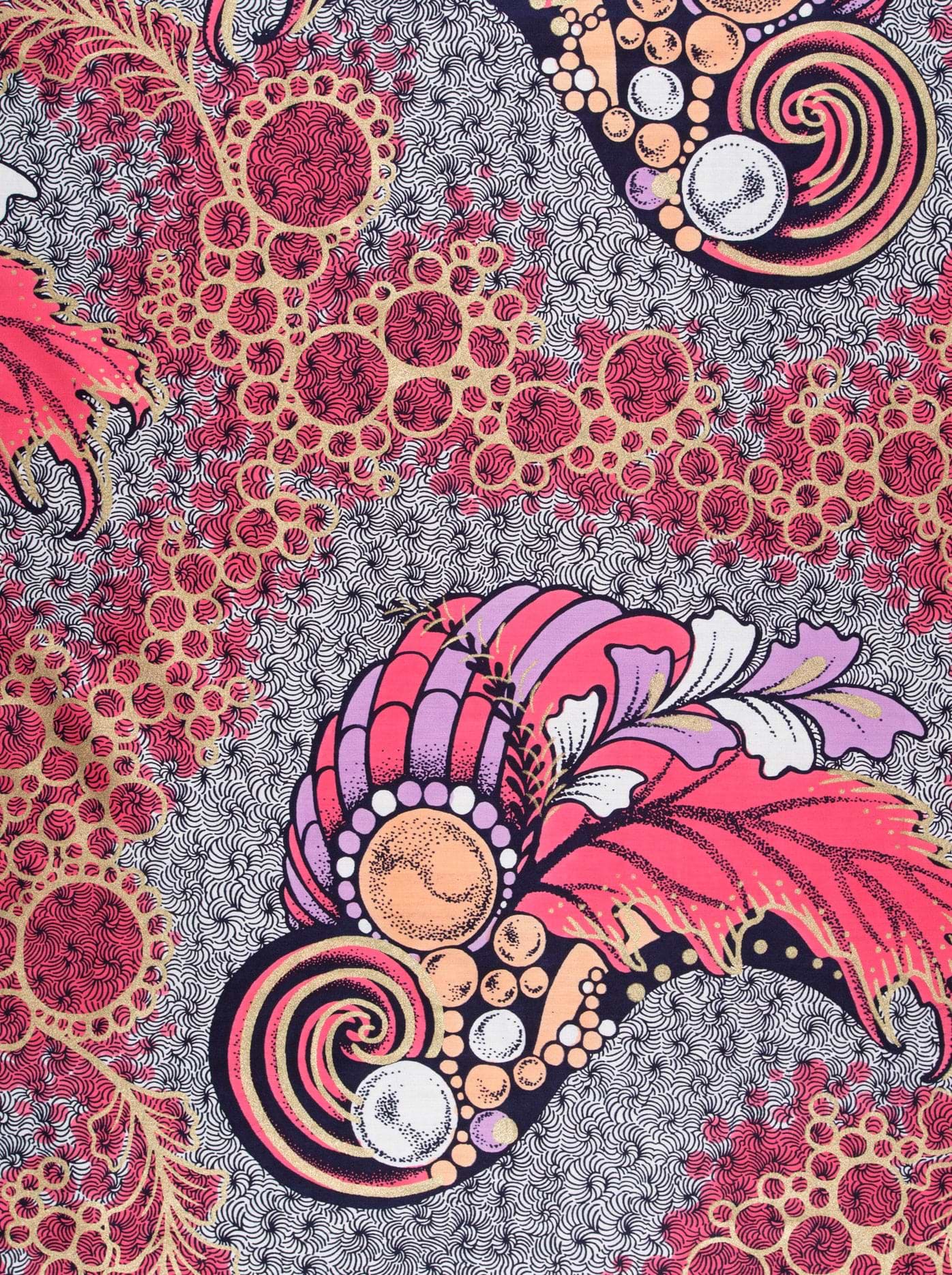 Vibrant paisley-patterned fabric bold pink satin royal vlw9427.005