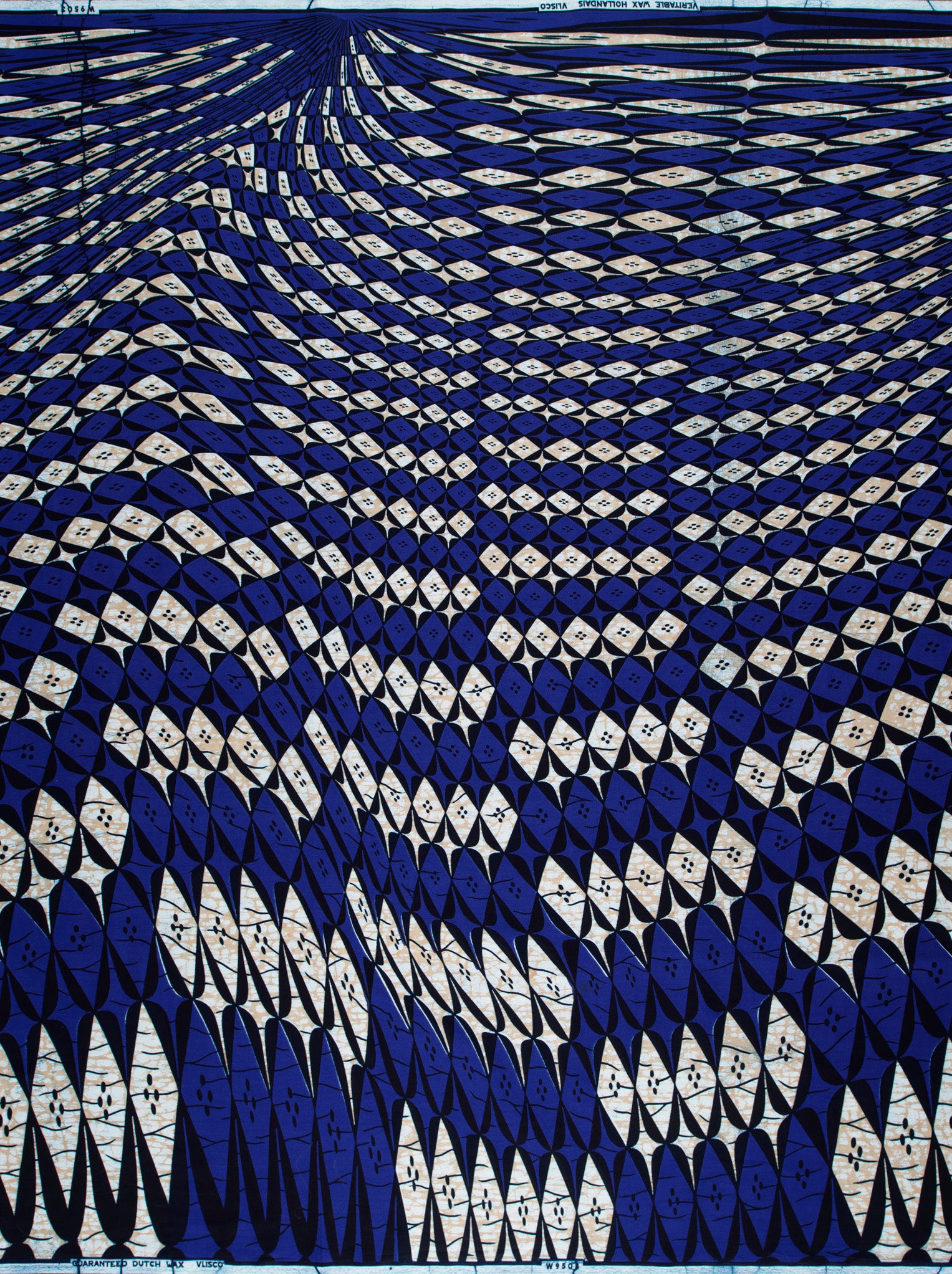 Blue white geometric patterned fabric wax hollandais vlw9503.005