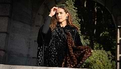 How to Accessorize for Fall & Winter Wedding Season