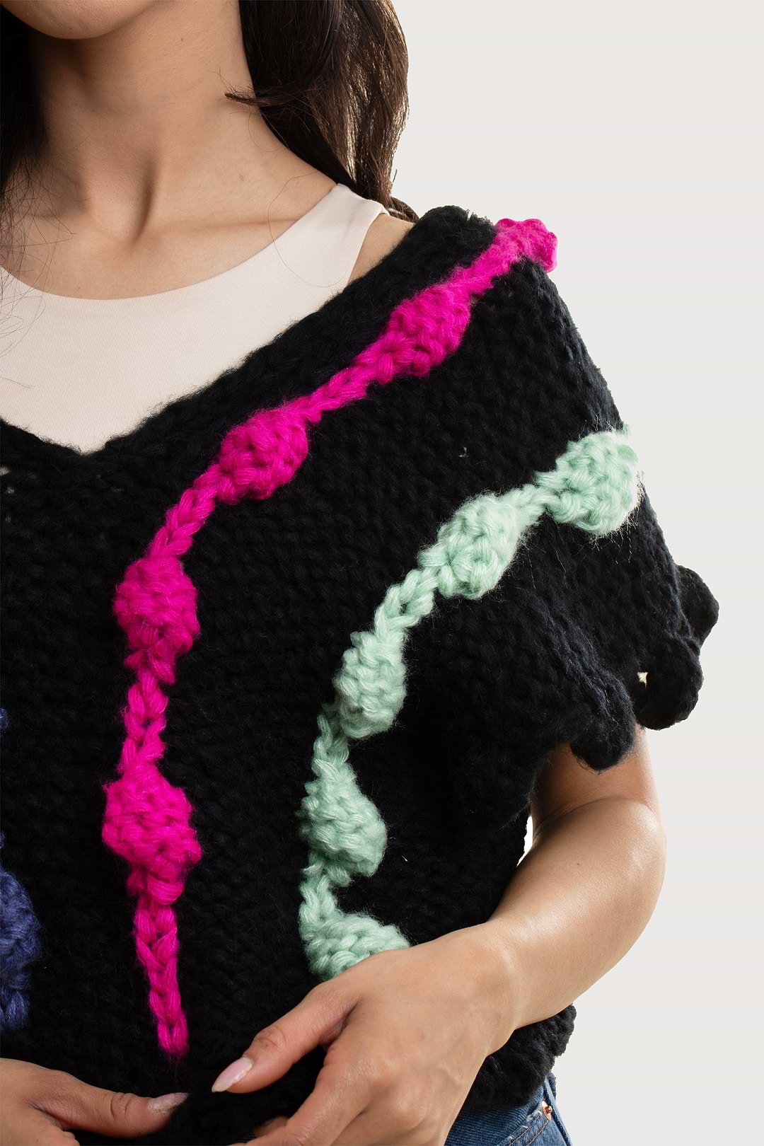 Multi Chunky Knit Sweater Vest - Black