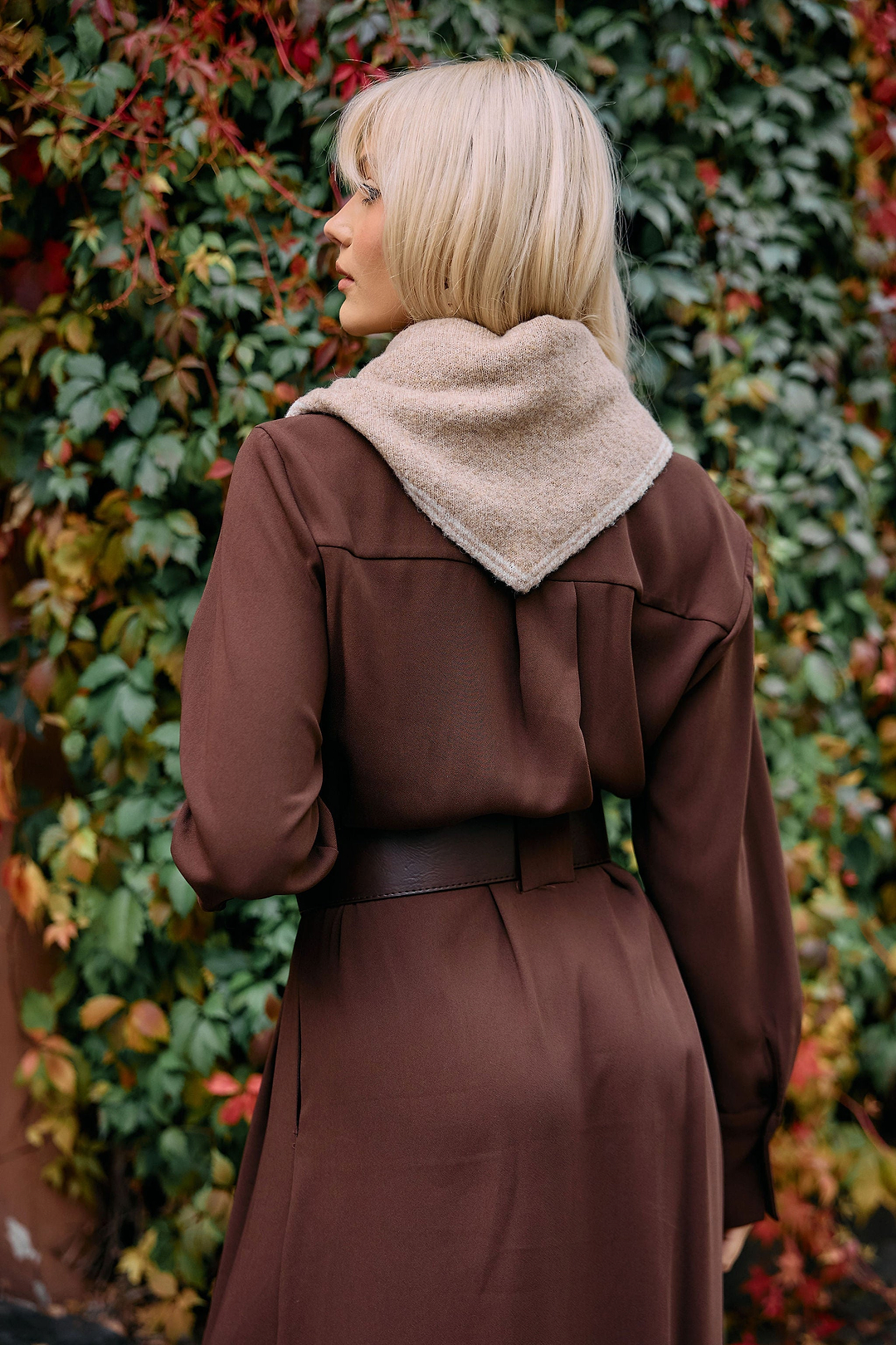 Triangle Pull-Through Scarf - Beige