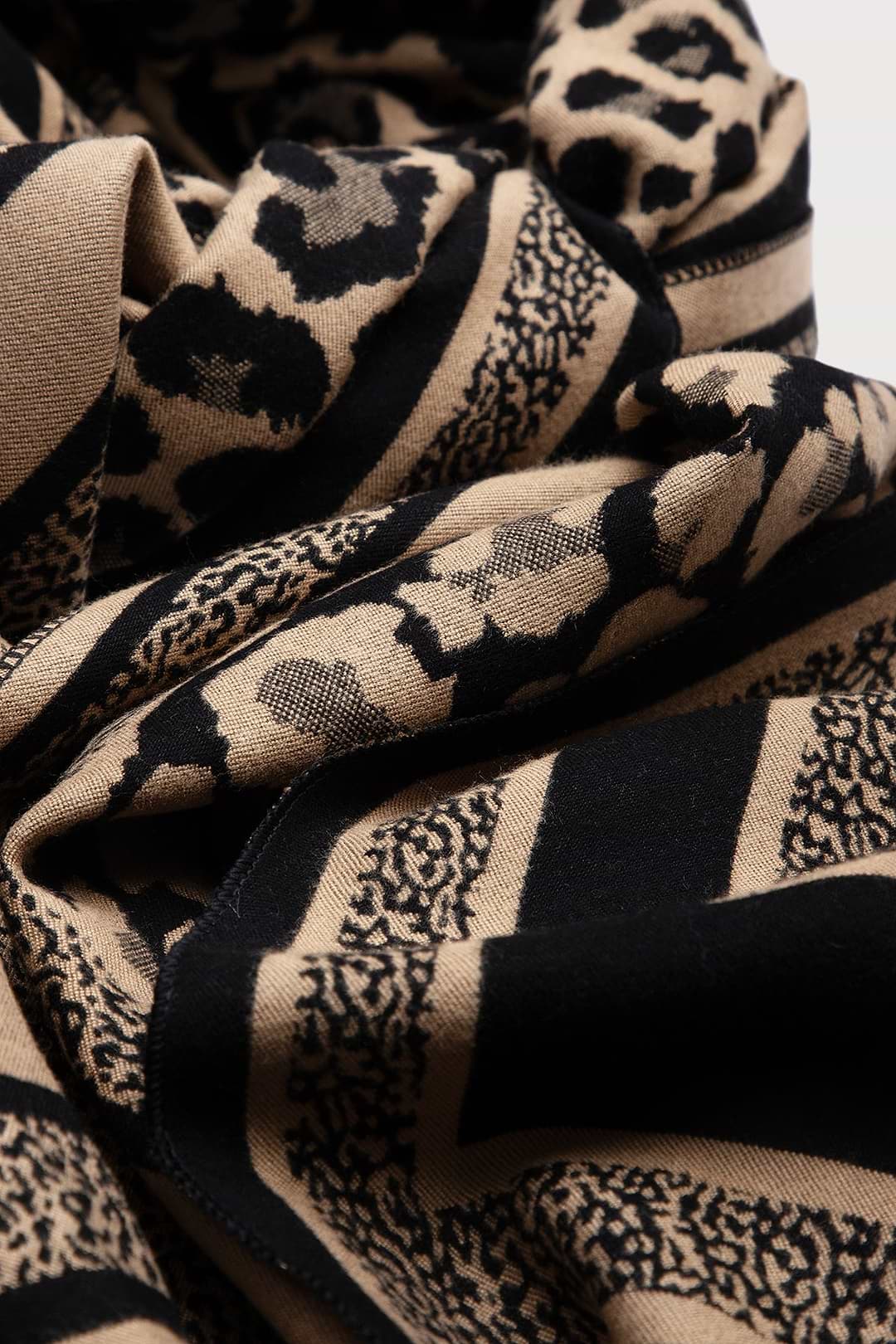 Reversible Leopard Pattern Scarf - Wheat