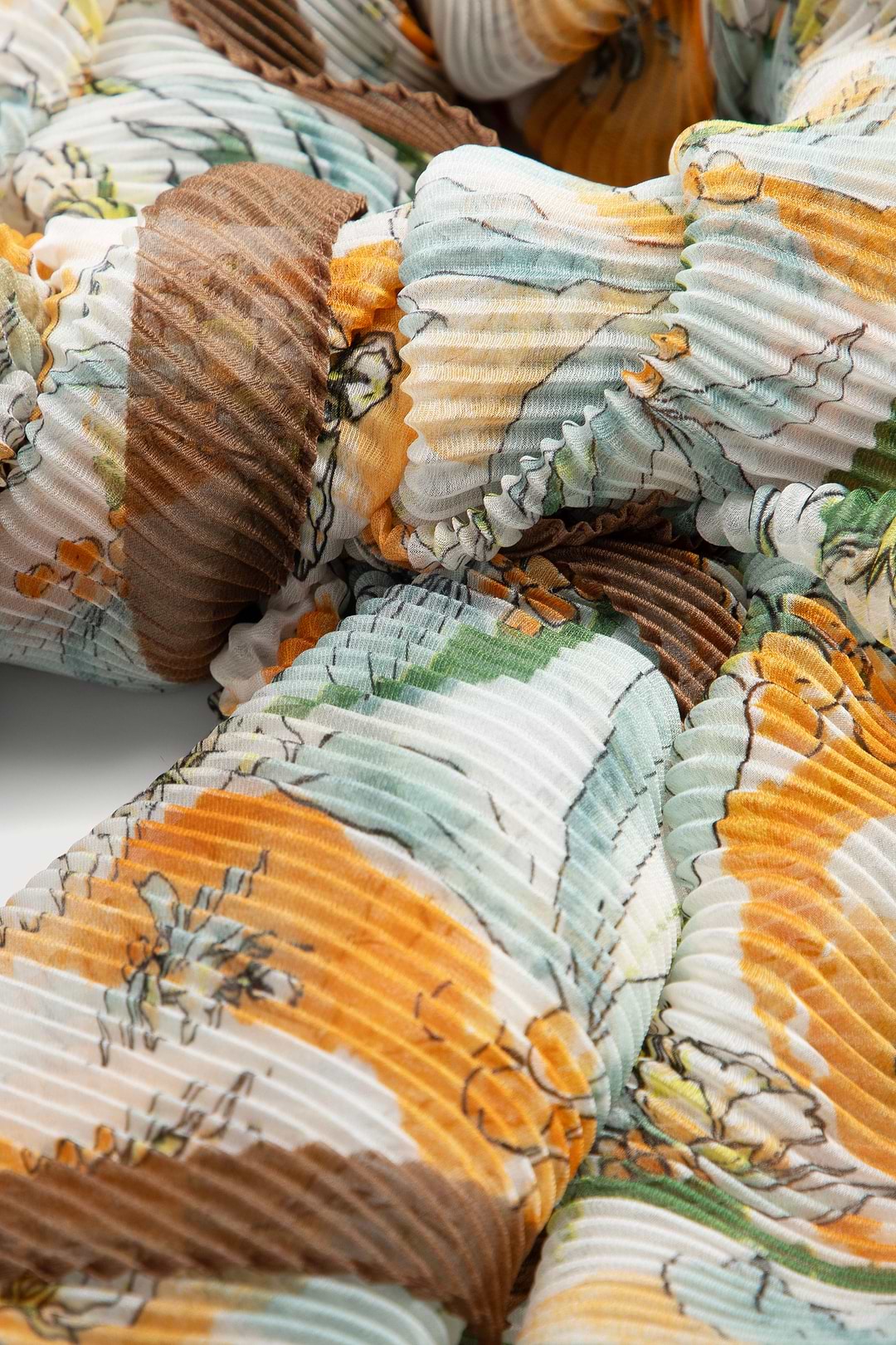 Floral And Fruit Pleated Scarf - Dark Orange