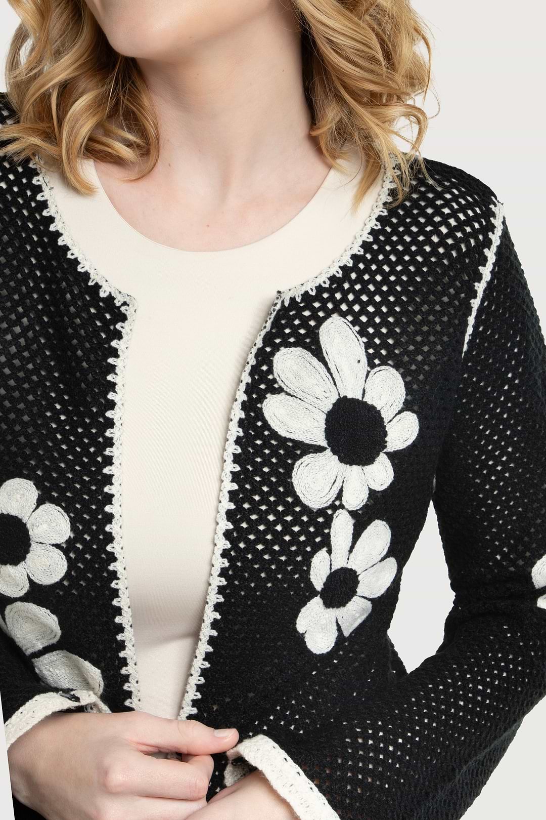 Lightweight Floral Crochet Cardigan - Black