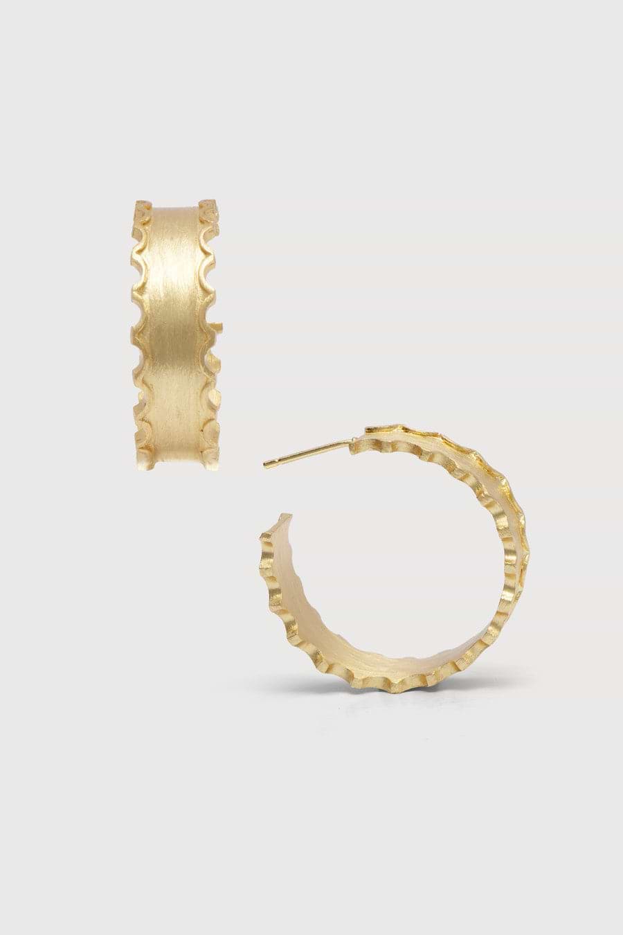 Scalloped Hoop Earrings - Gold